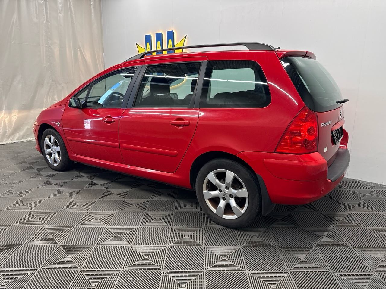 PEUGEOT 307 SW 2.0 16V Premium-showroom-element-1