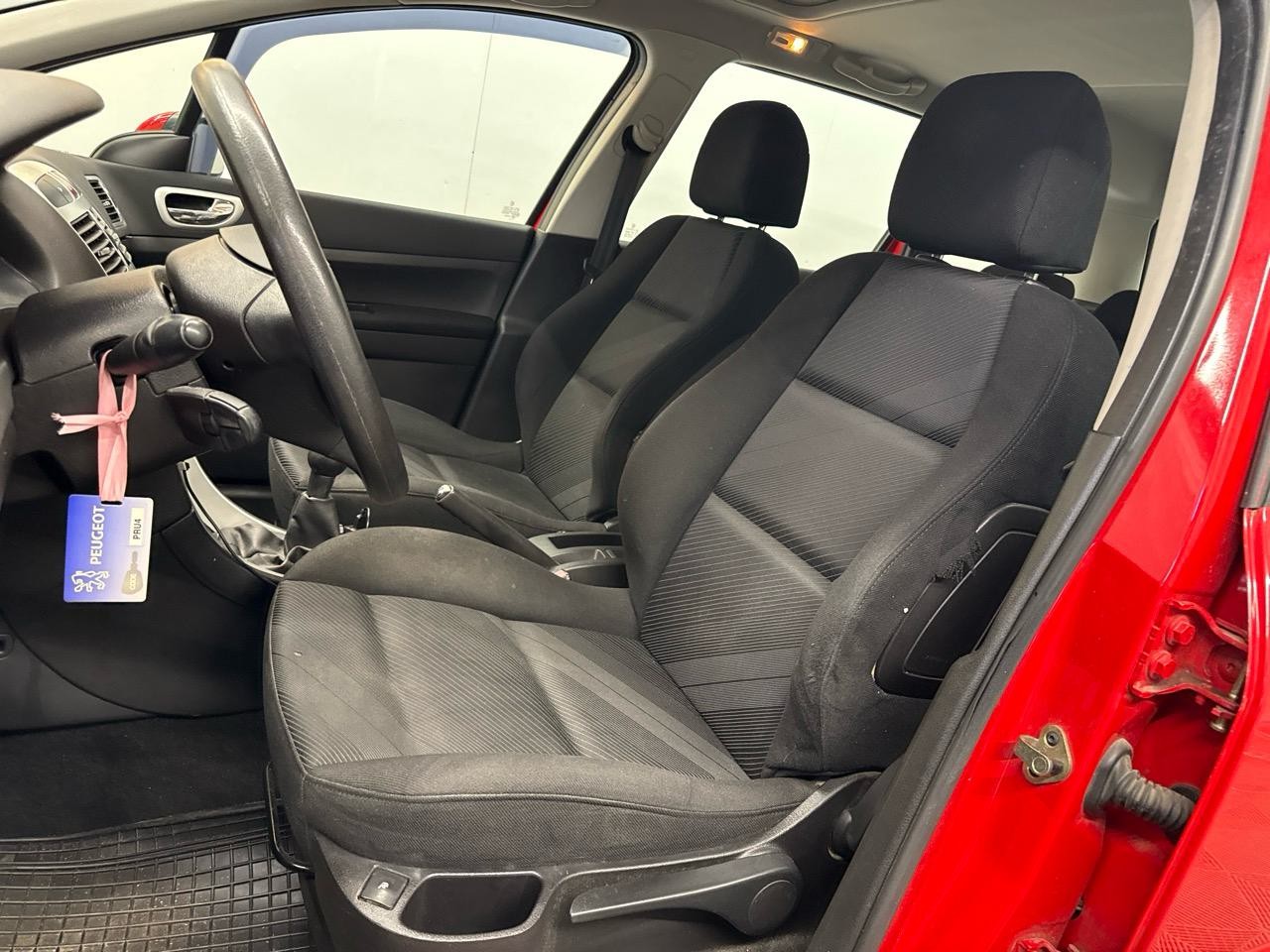 PEUGEOT 307 SW 2.0 16V Premium-showroom-element-3