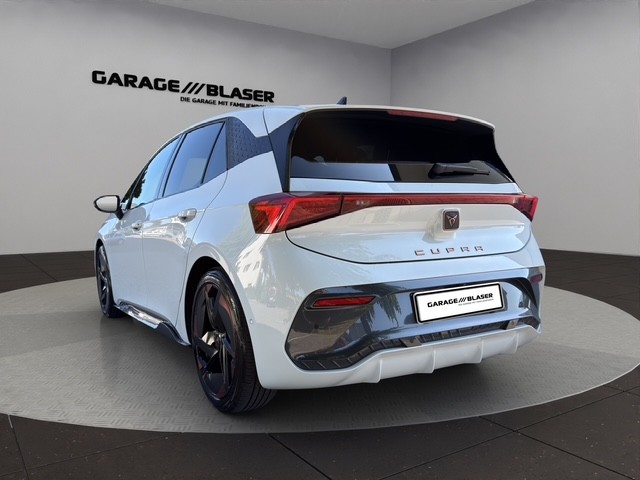 CUPRA Born 58 kWh e-Boost-showroom-element-2