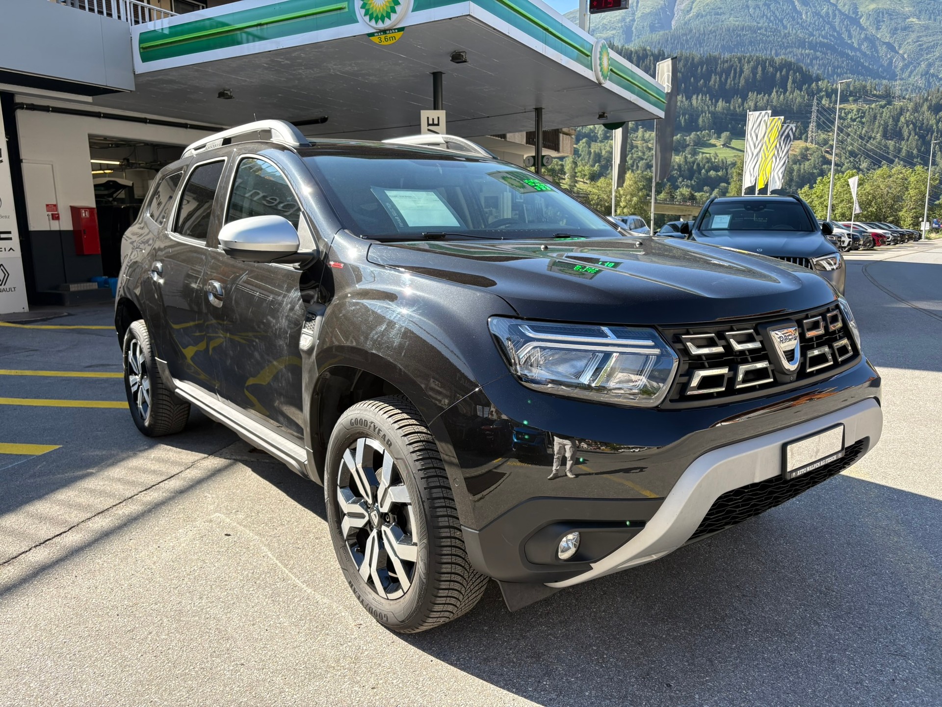 DACIA Duster TCe 150 Prest. 4x4-showroom-element-2
