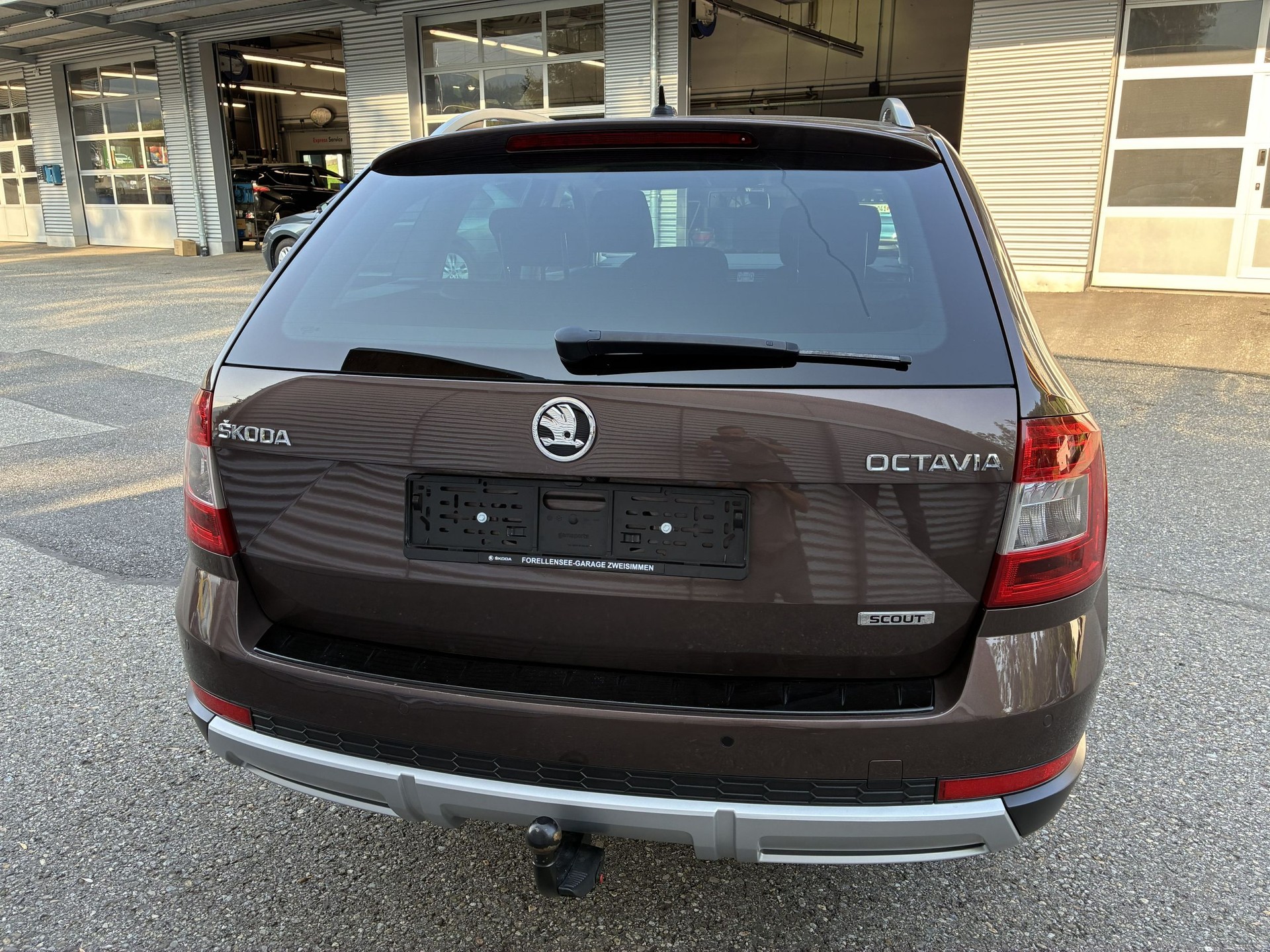 SKODA Octavia Combi 2.0 TDI Scout 4x4 DSG-image-7