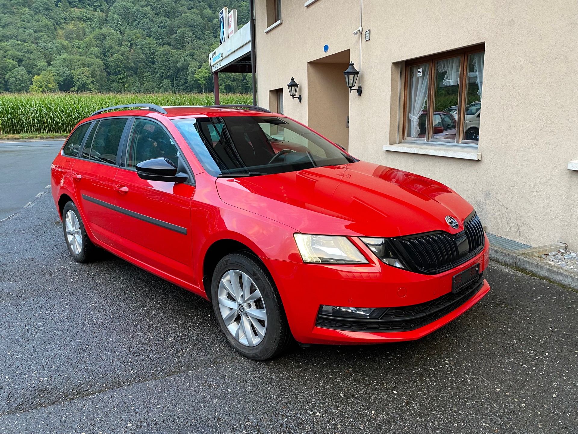 SKODA Octavia Combi 2.0 TSI Ambition 4x4 DSG-image-11
