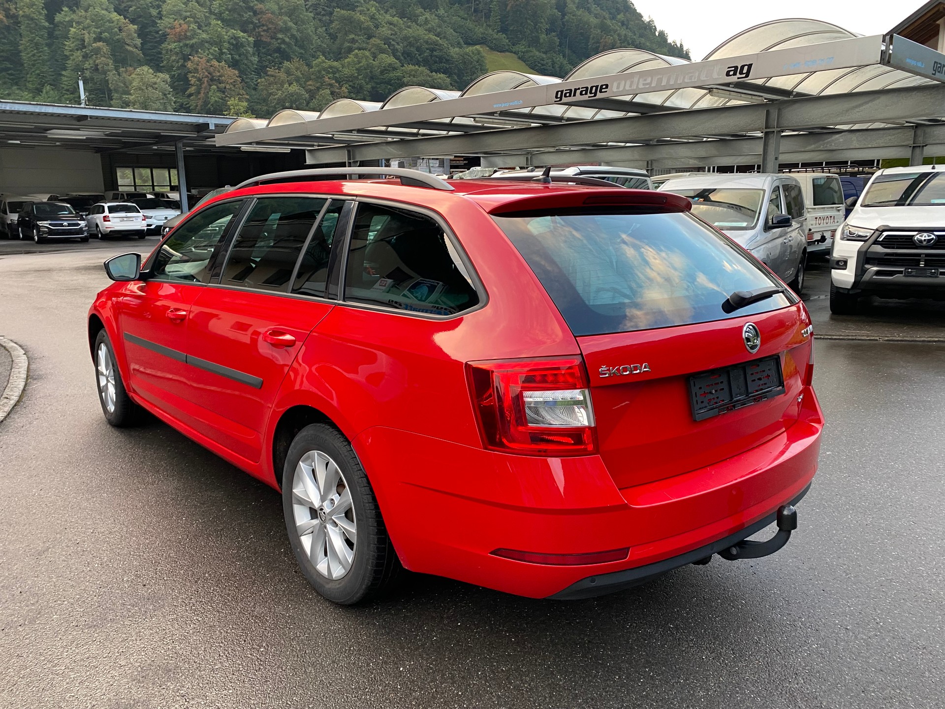 SKODA Octavia Combi 2.0 TSI Ambition 4x4 DSG-image-9