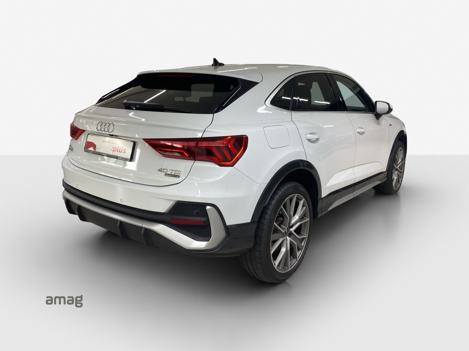 AUDI Q3 Sportback 40 TDI S line Attraction quattro S-tronic-image-4