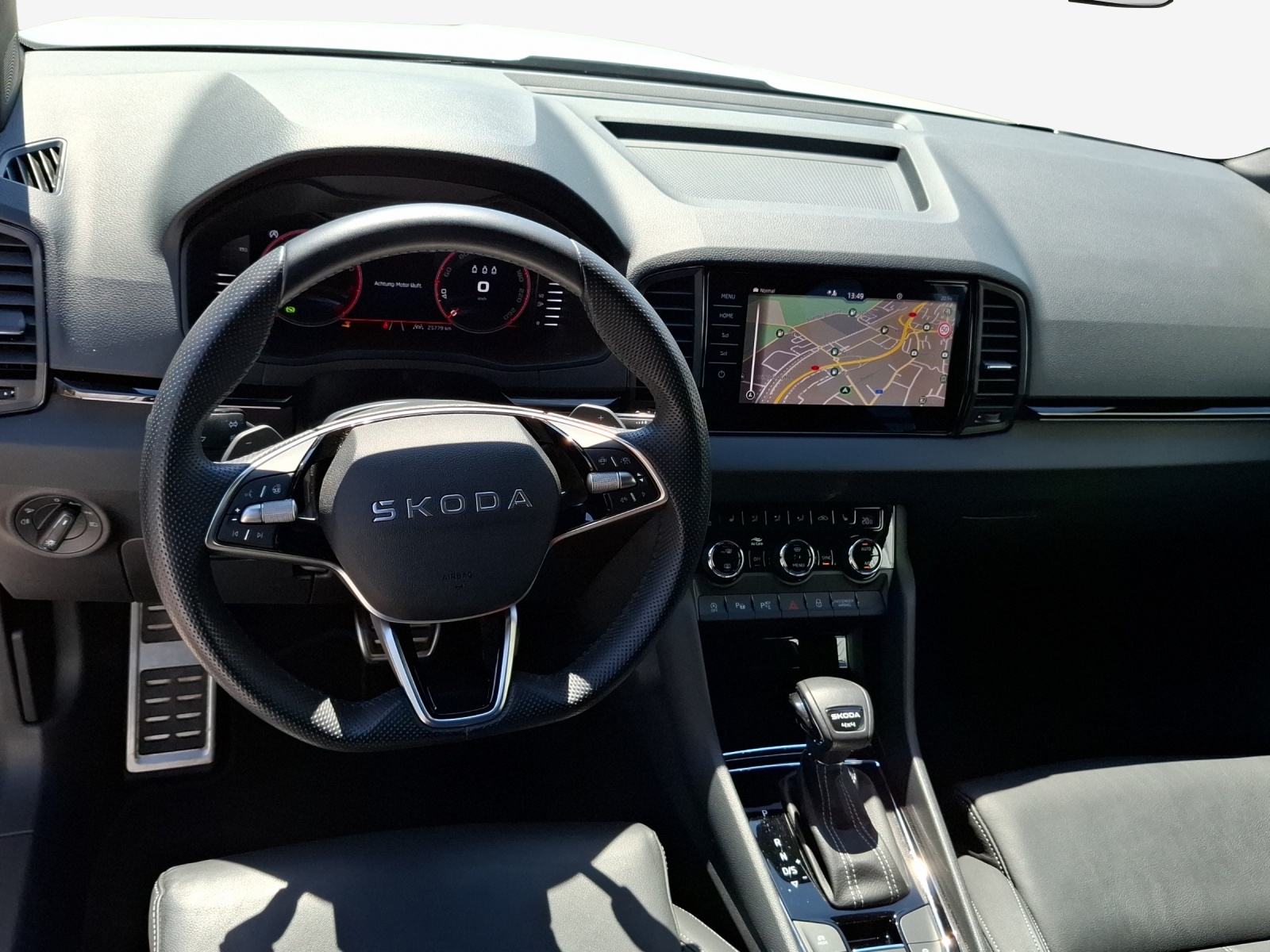 SKODA Karoq 2.0 TSI SportLine 4x4 DSG-image-8