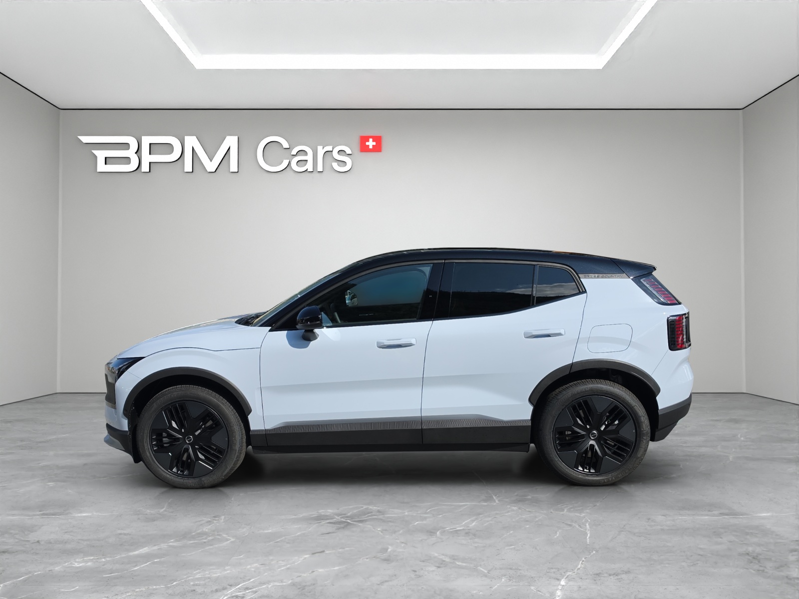 VOLVO EX30 Cross Country P8 69 kWh AWD Plus-showroom-element-1