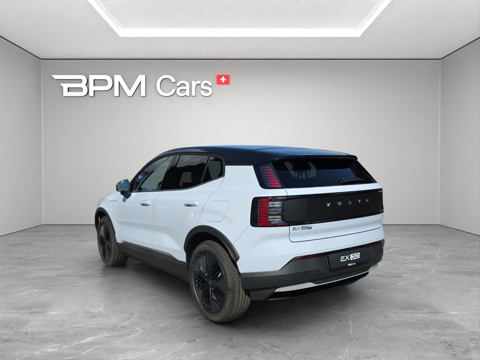 VOLVO EX30 Cross Country P8 69 kWh AWD Plus-showroom-element-2