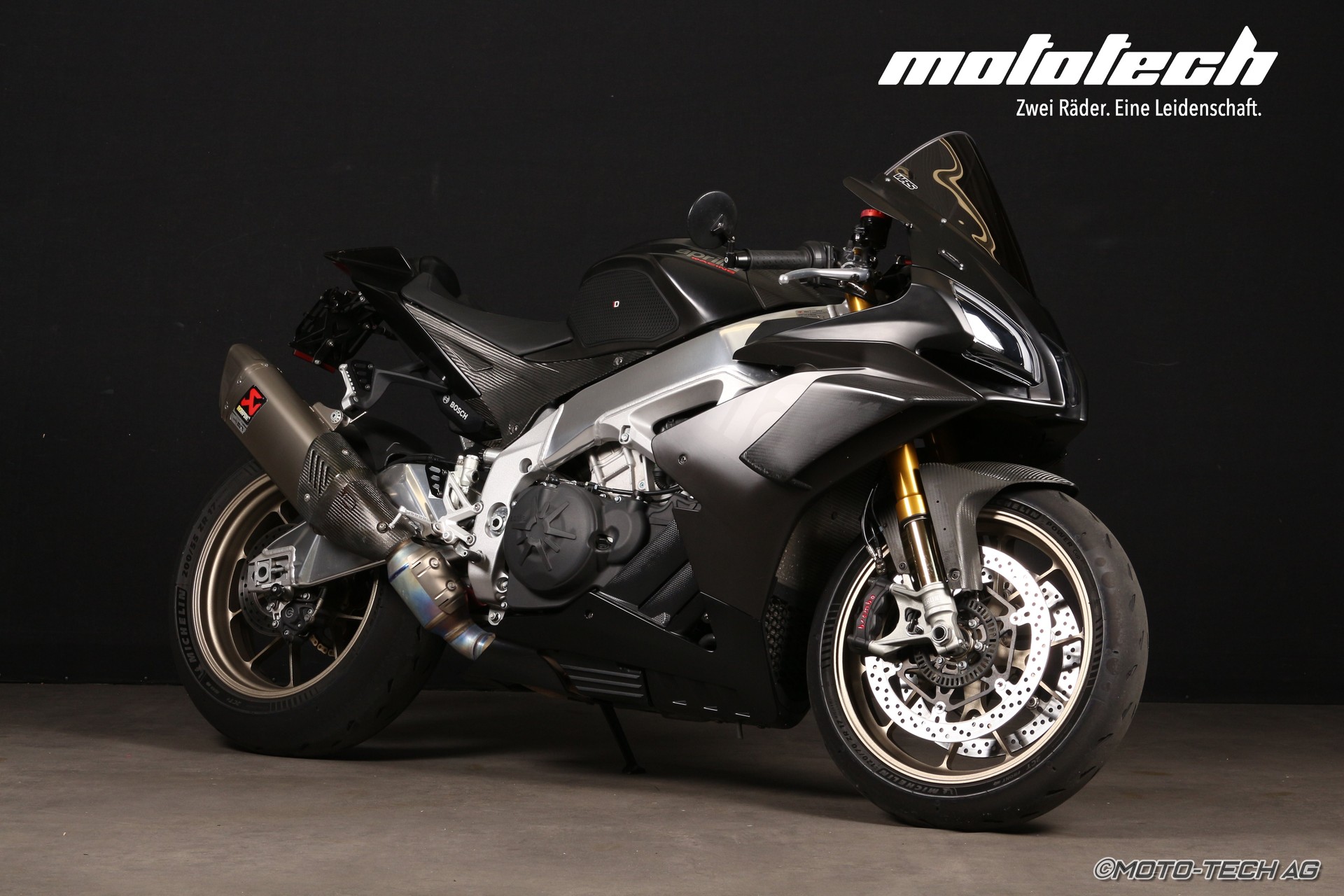 APRILIA RSV4 1100 Factory-image-5