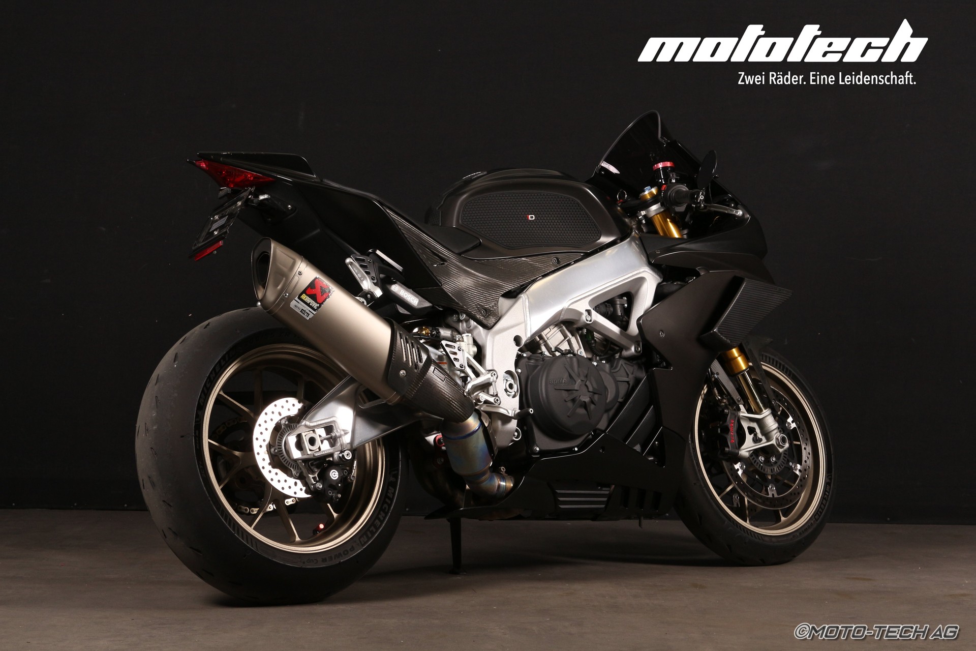 APRILIA RSV4 1100 Factory-image-1