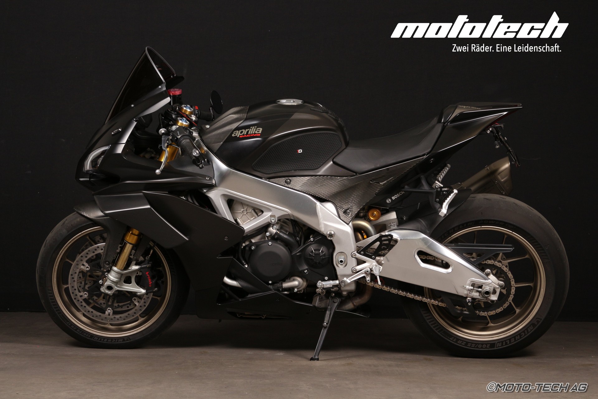 APRILIA RSV4 1100 Factory-image-3