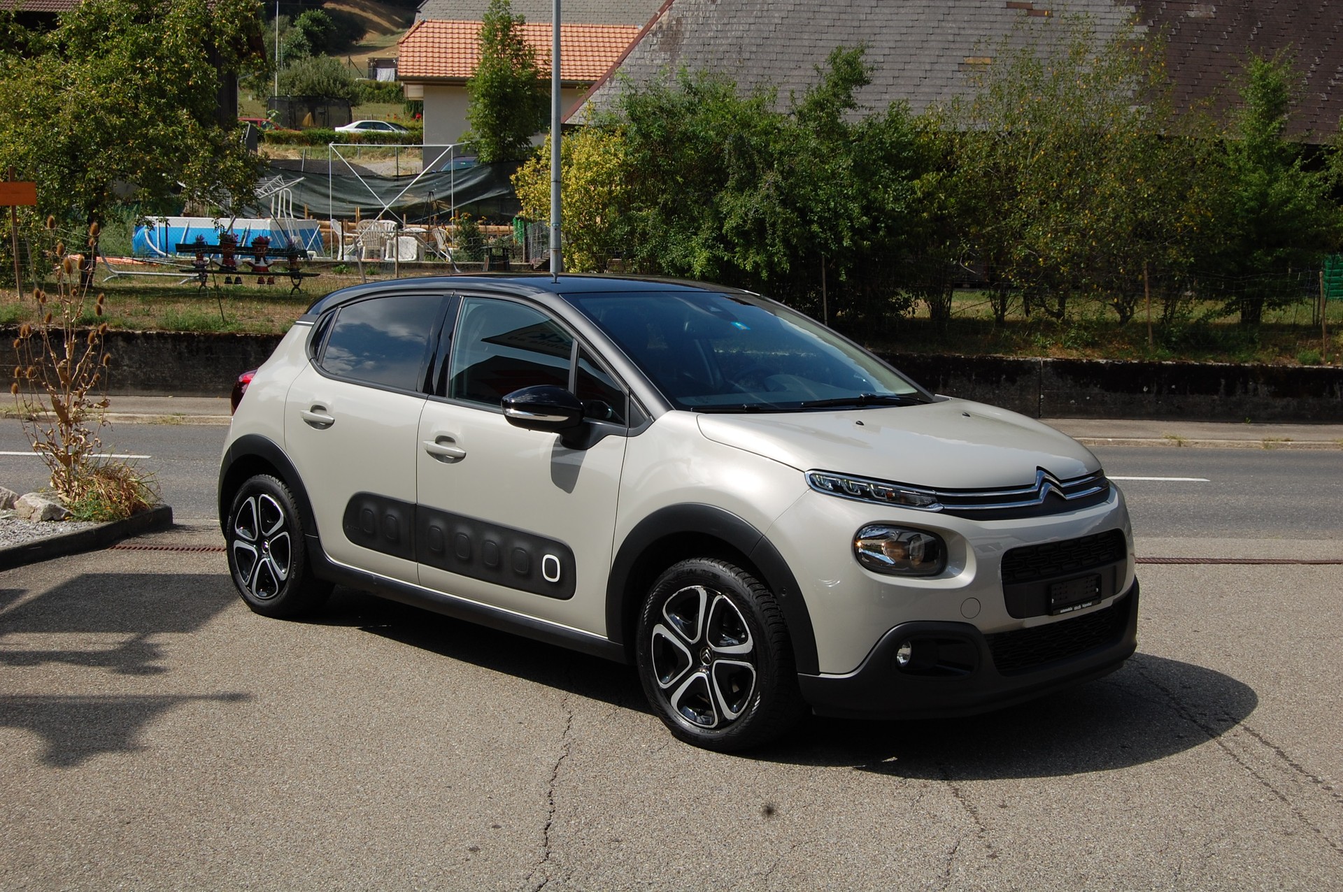 CITROEN C3 1.2i PureTech Shine EAT6-showroom-element-3