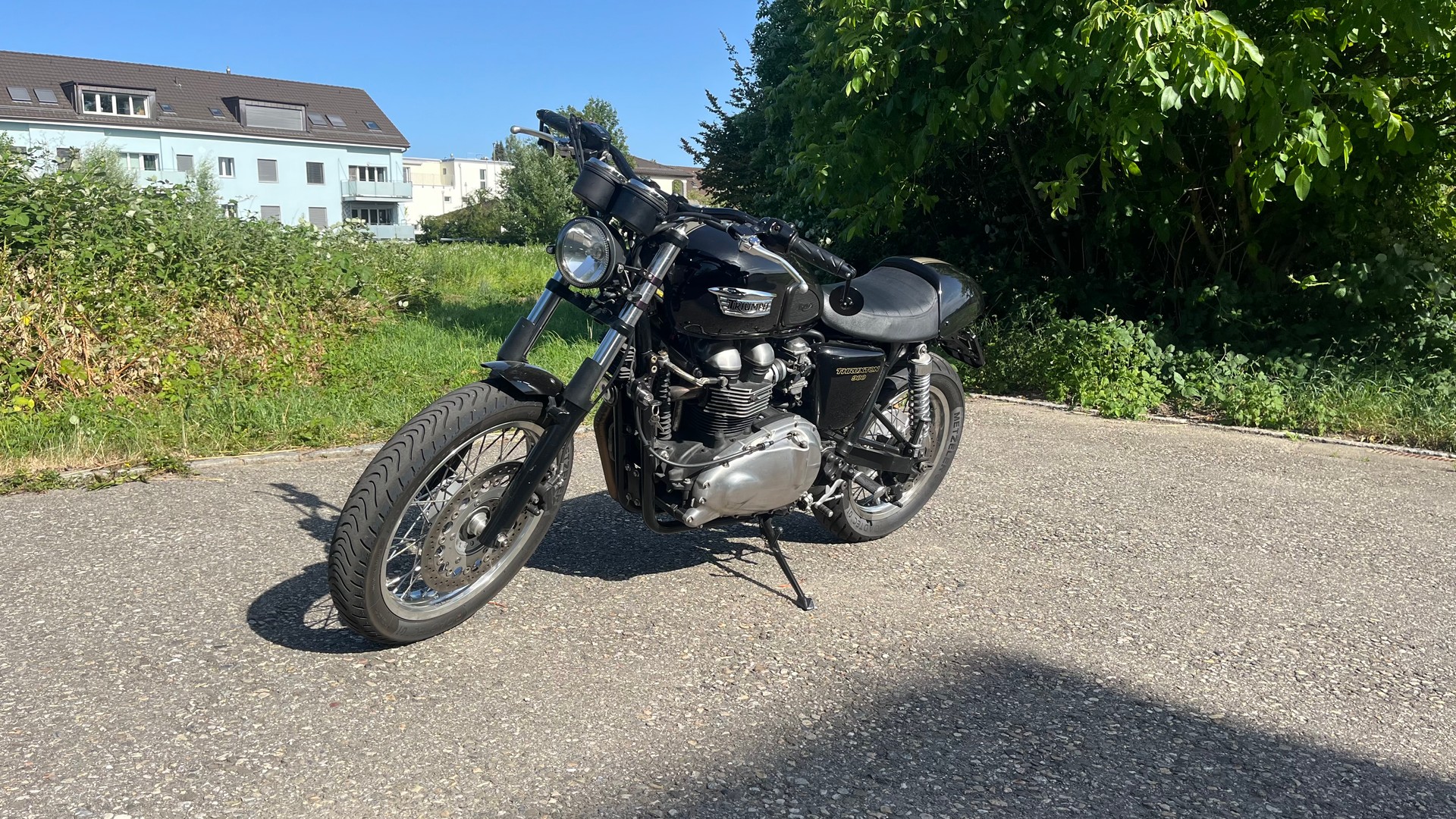 TRIUMPH Thruxton 900 i-image-0