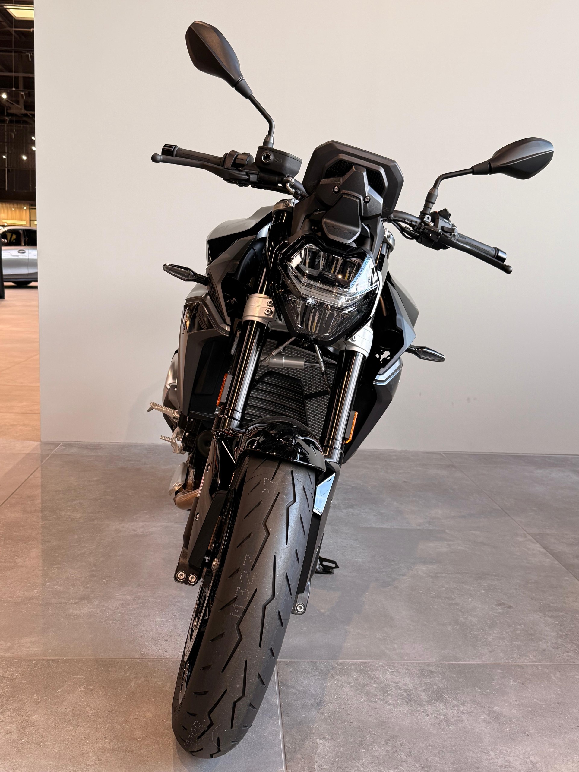 BMW F 900 R A2-image-2