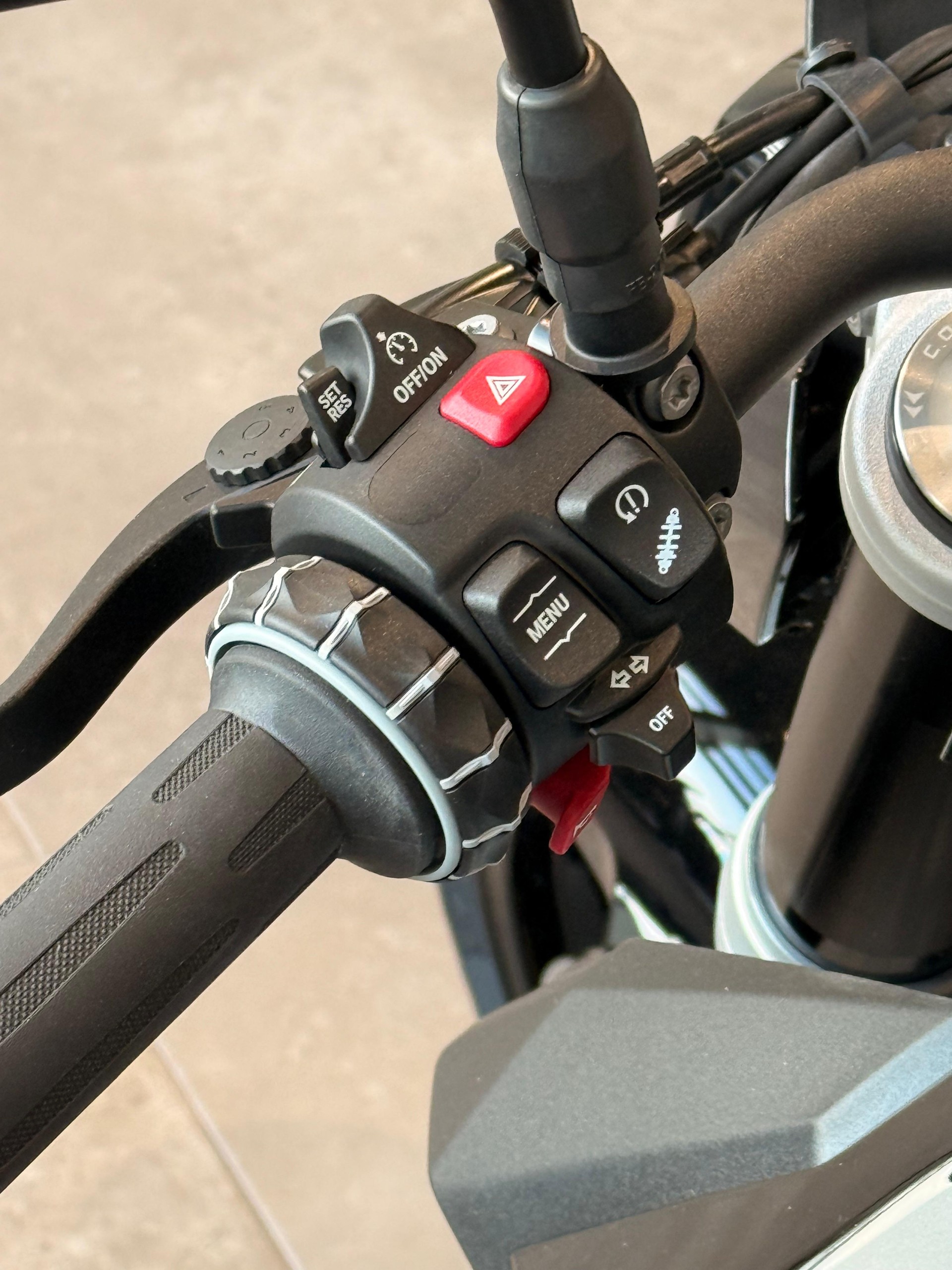 BMW F 900 R A2-image-6