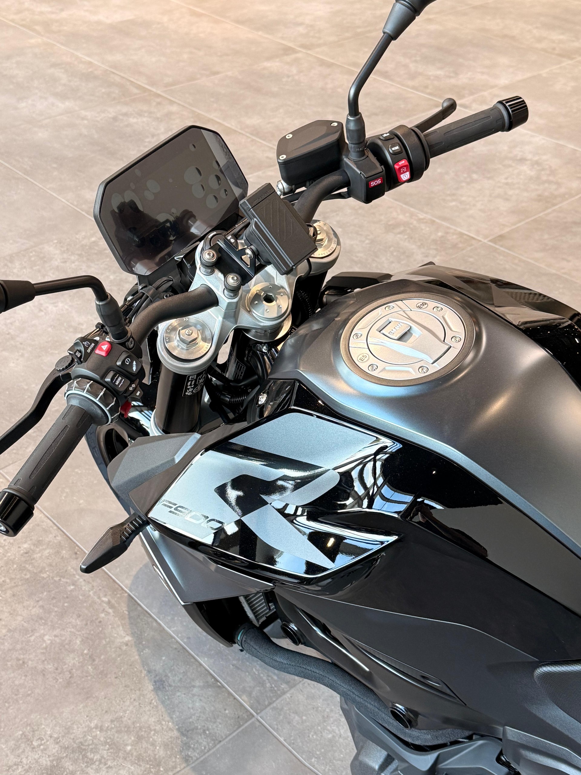 BMW F 900 R A2-image-7