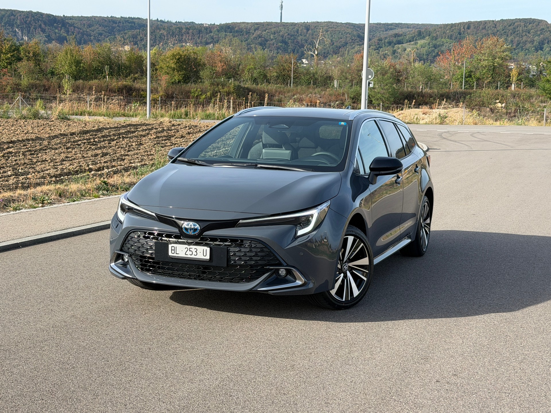 TOYOTA Corolla Touring Sports 1.8 HSD Trend e-CVT