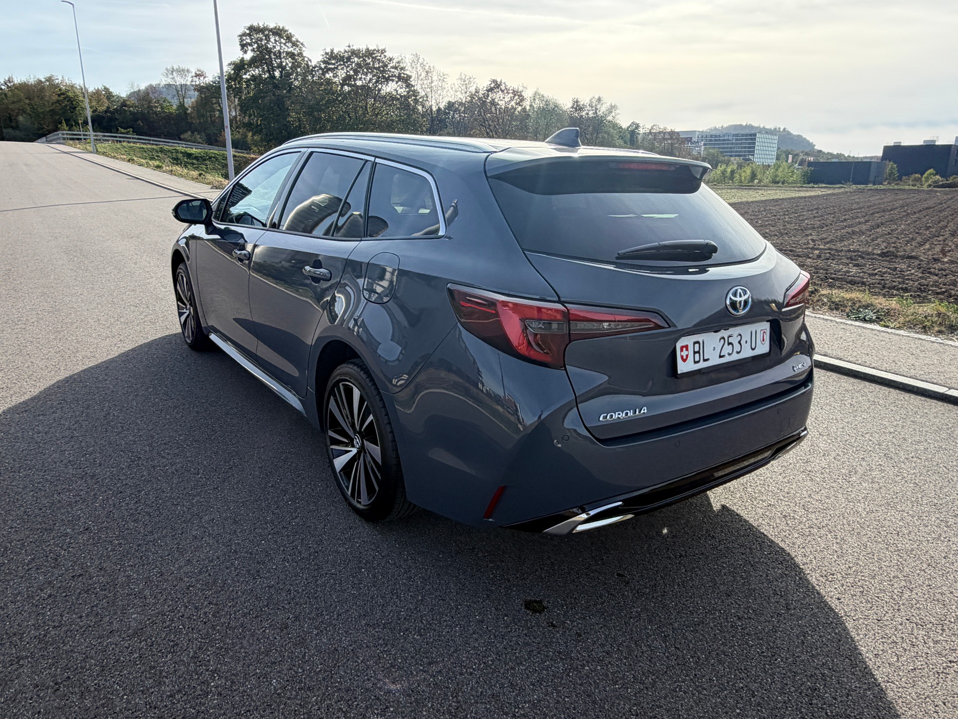 TOYOTA Corolla Touring Sports 1.8 HSD Trend e-CVT-image-9