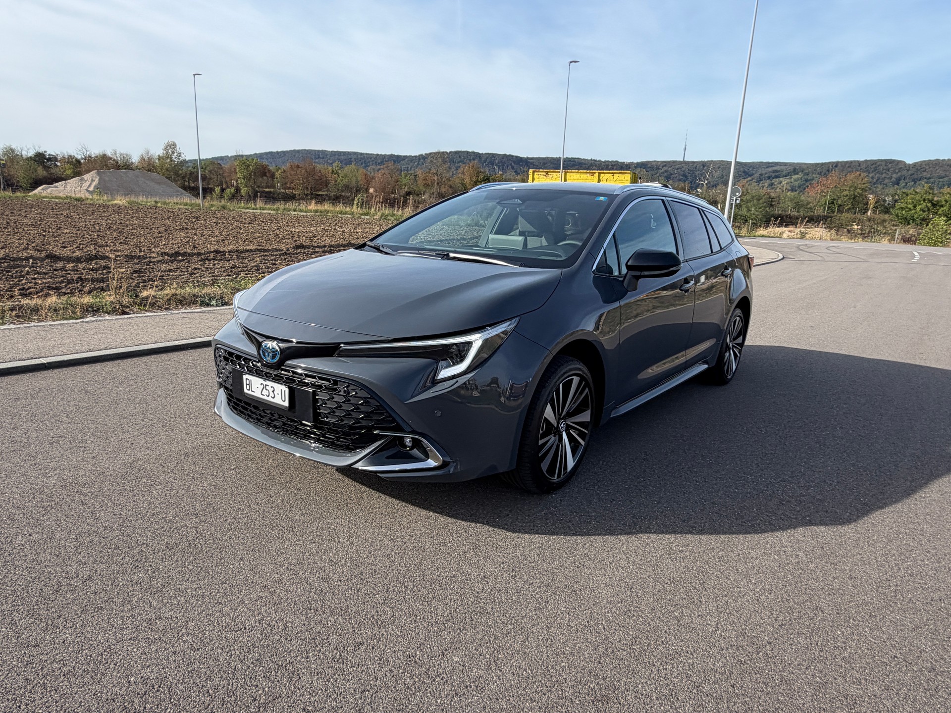 TOYOTA Corolla Touring Sports 1.8 HSD Trend e-CVT-image-11
