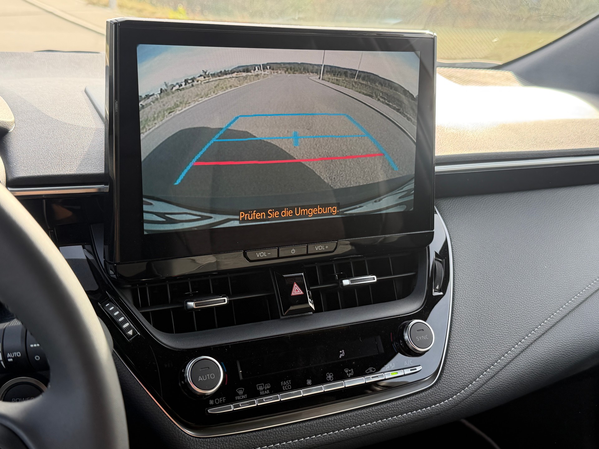 TOYOTA Corolla Touring Sports 1.8 HSD Trend e-CVT-image-15