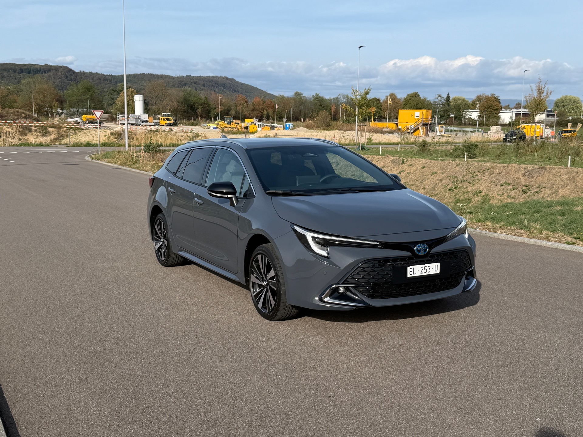 TOYOTA Corolla Touring Sports 1.8 HSD Trend e-CVT-image-5