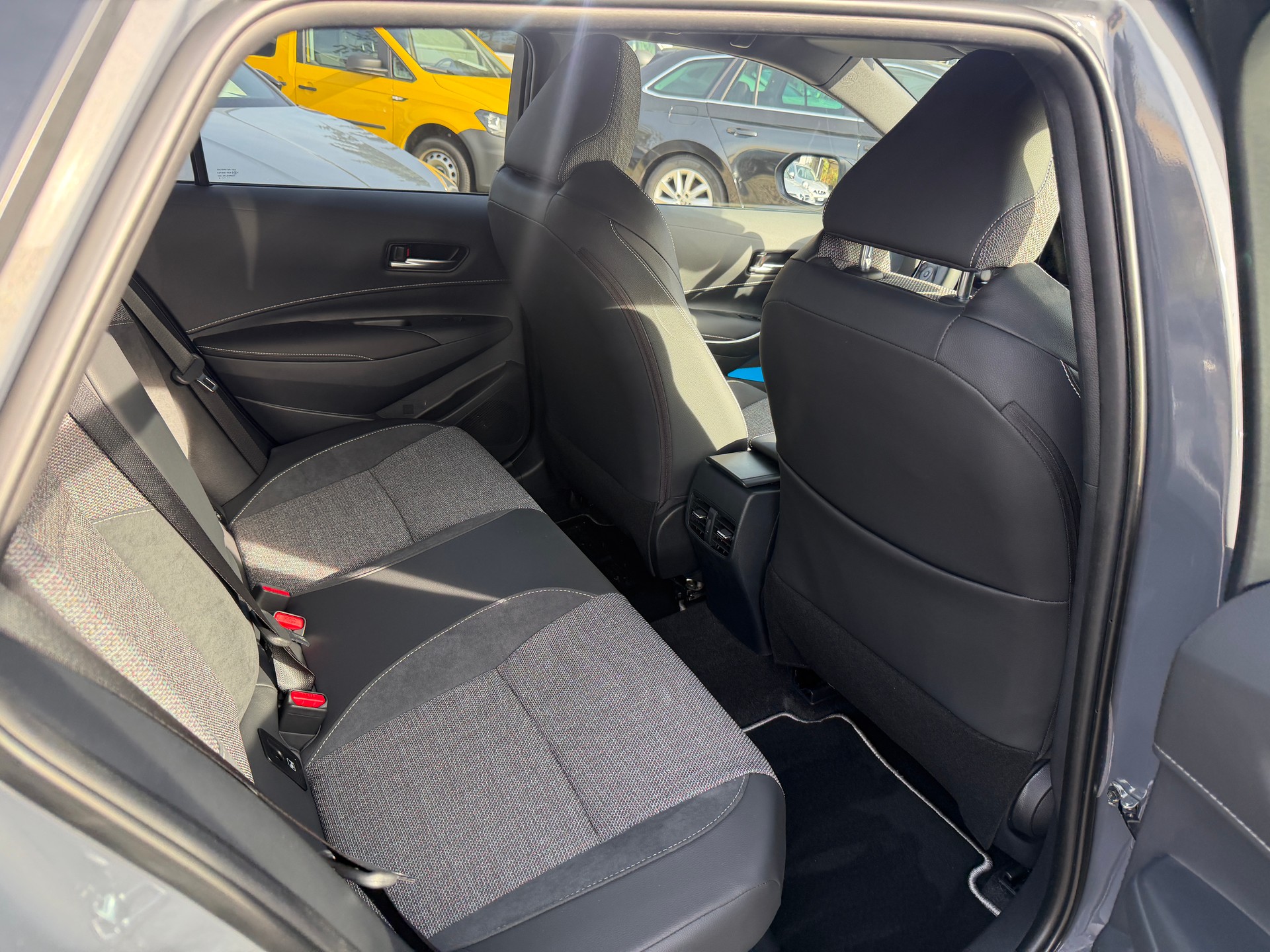 TOYOTA Corolla Touring Sports 1.8 HSD Trend e-CVT-image-21