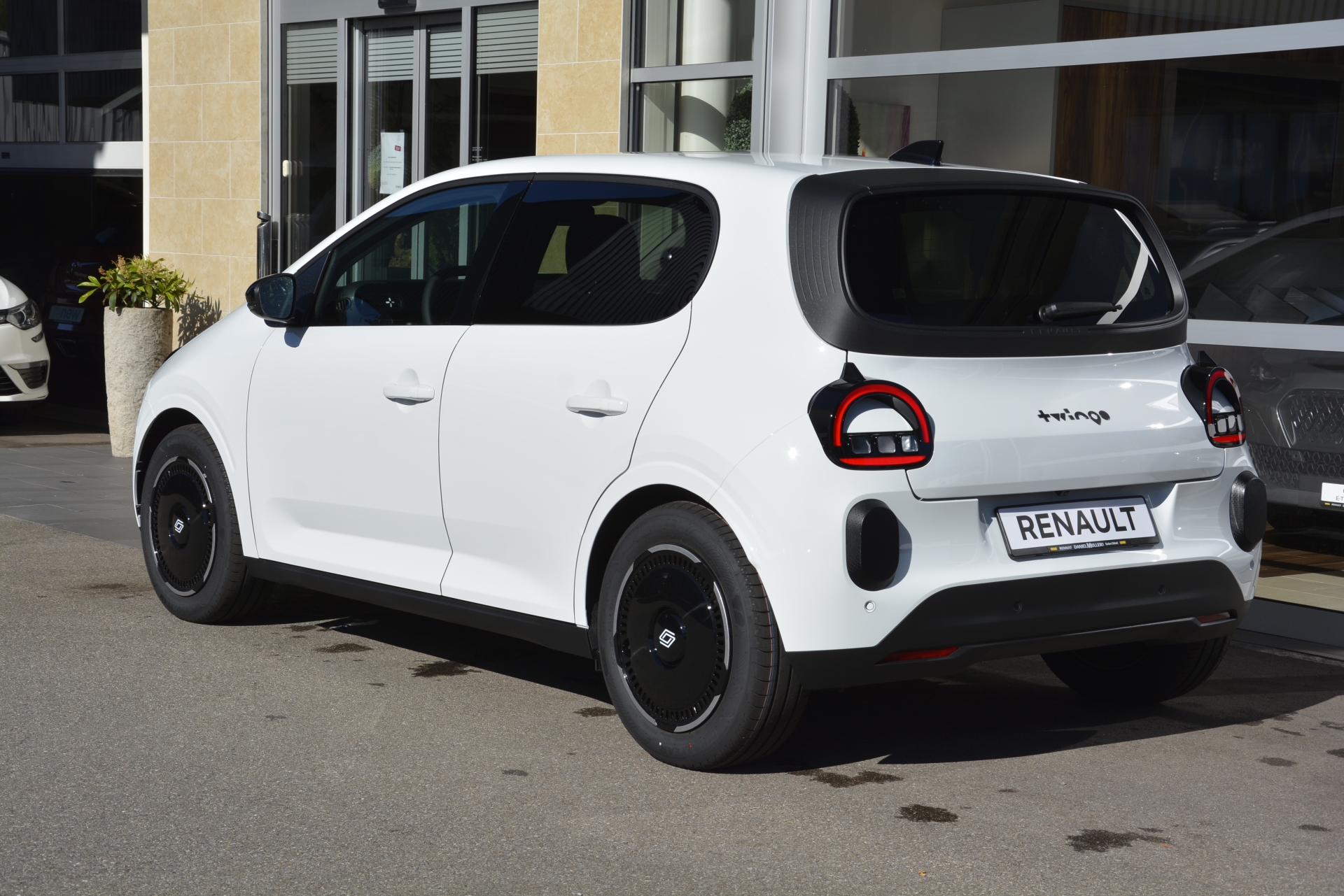 RENAULT TWINGO E-TECH ELECTRIC techno 80PS Urban Range-image-3