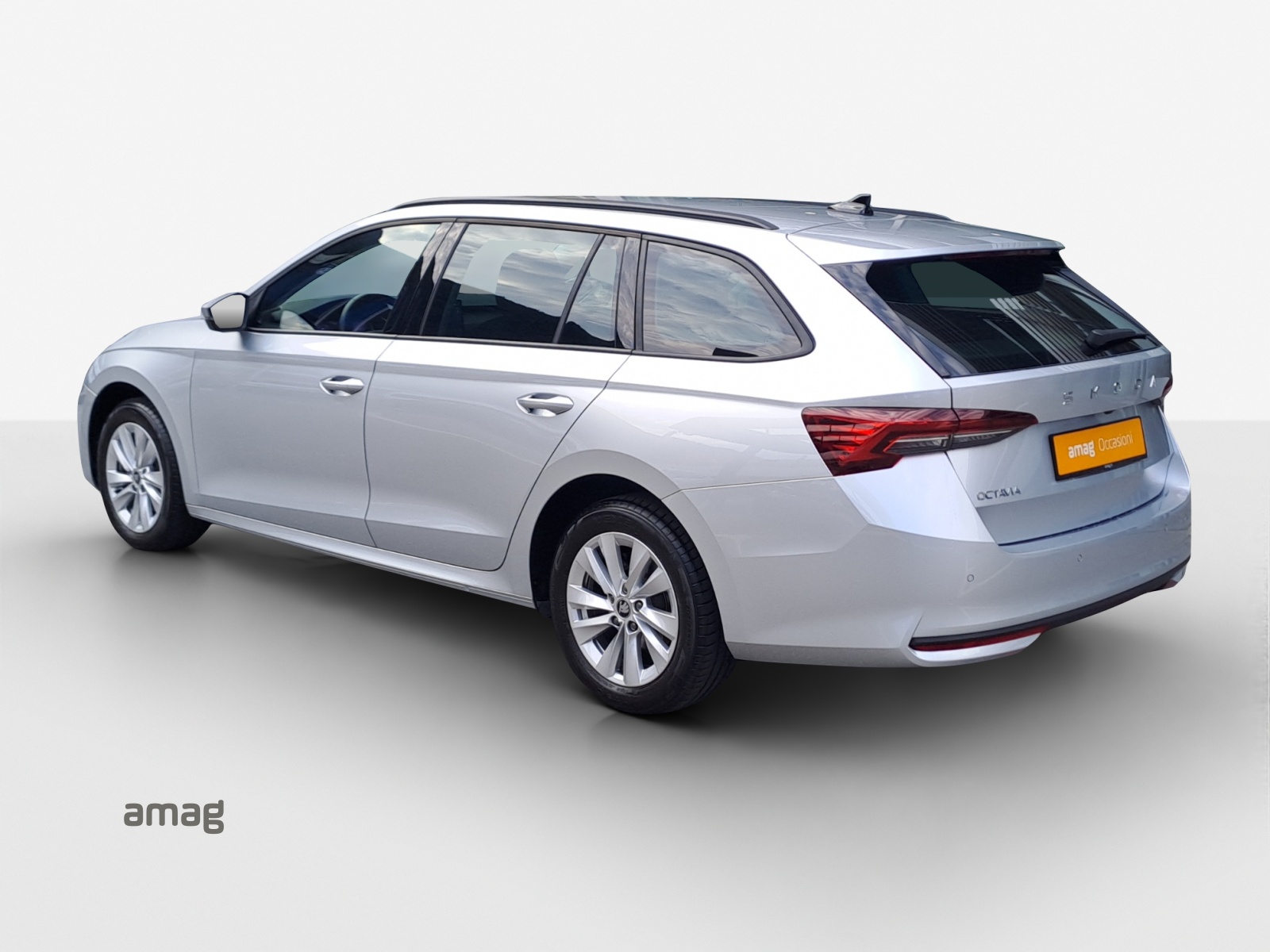 SKODA Octavia Combi 2.0 TDI DSG Selection-showroom-element-2