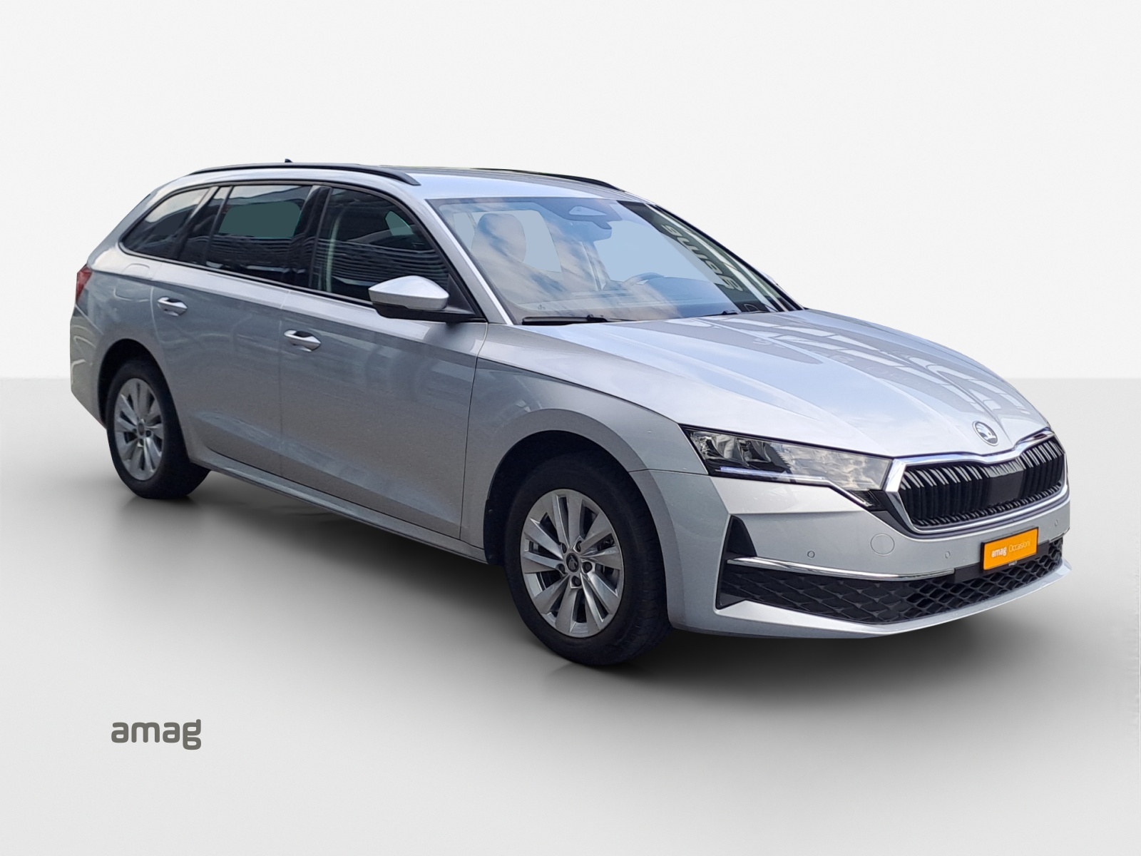 SKODA Octavia Combi 2.0 TDI DSG Selection-image-5