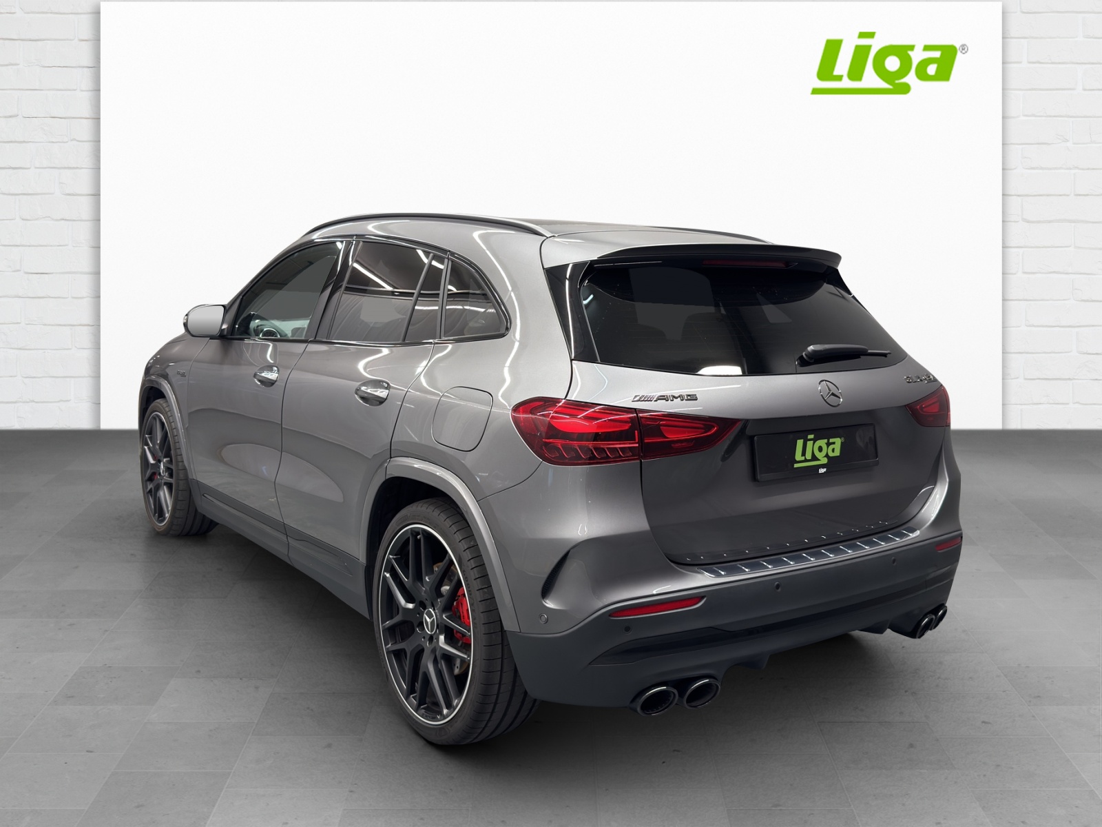 MERCEDES-BENZ AMG GLA 45 S 4Matic+-showroom-element-3