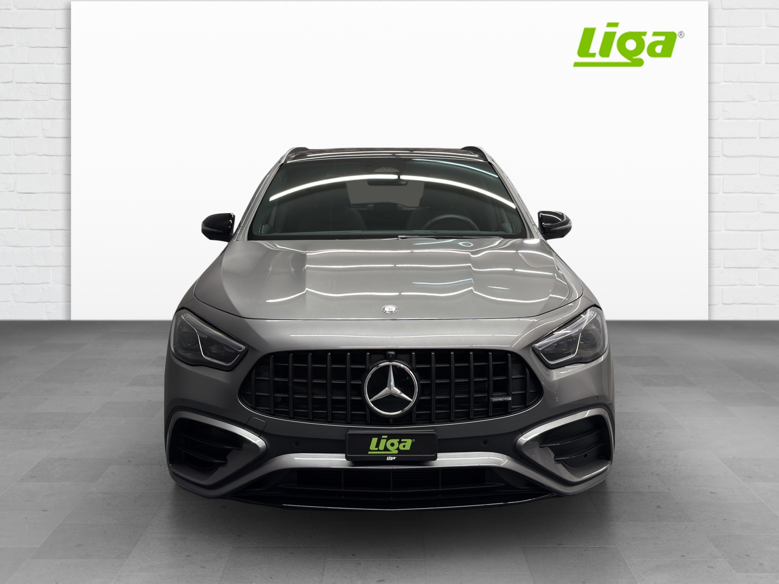 MERCEDES-BENZ AMG GLA 45 S 4Matic+-showroom-element-1