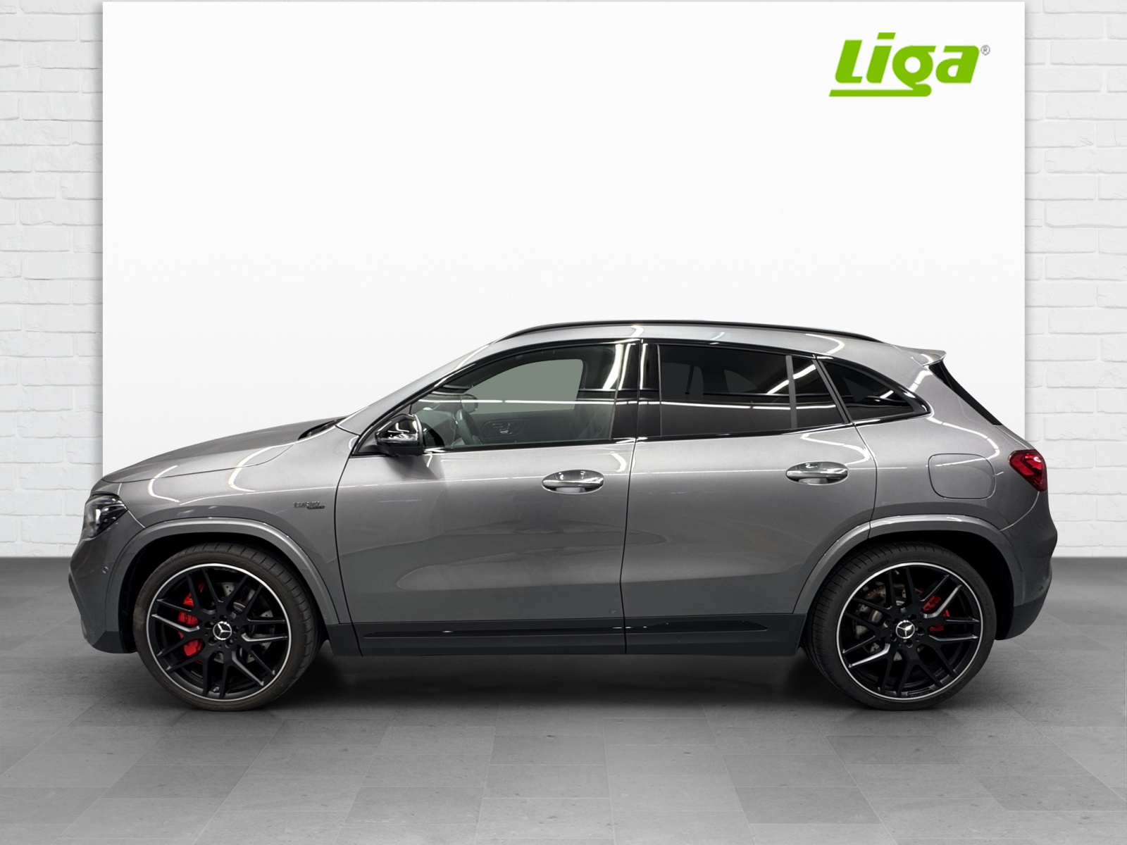 MERCEDES-BENZ AMG GLA 45 S 4Matic+-showroom-element-2