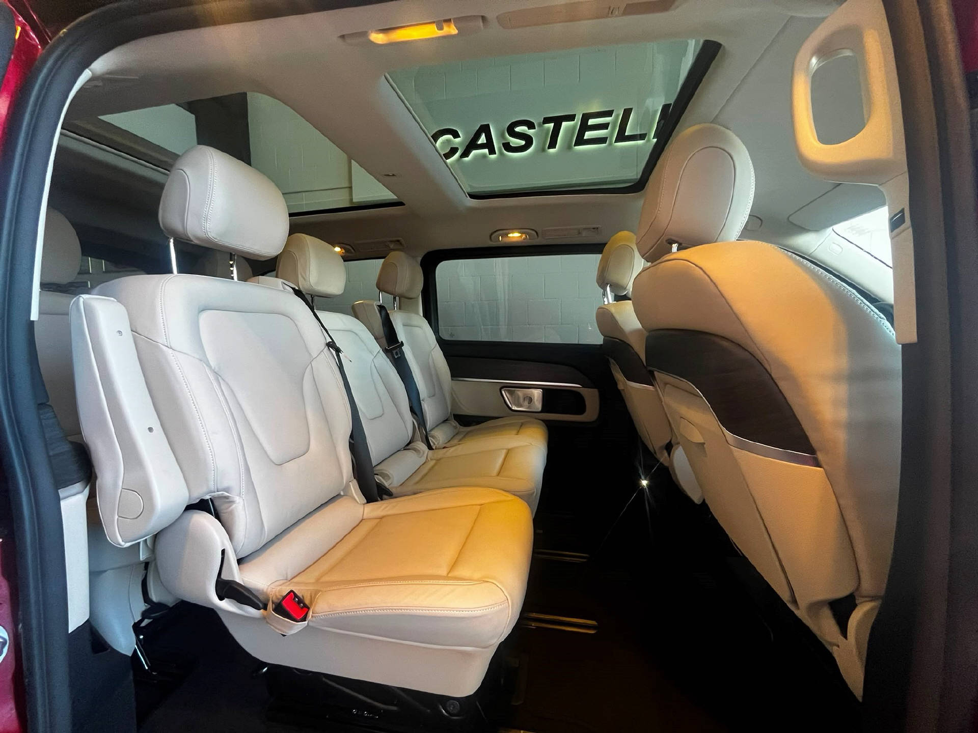 MERCEDES-BENZ V 300 d 4MATIC Exclusive Lang Van-image-15