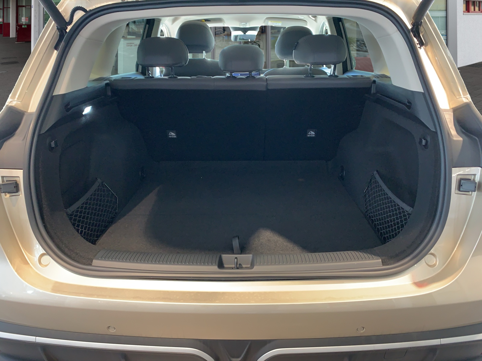MG S6 EV 77 kWh Luxury 4WD-image-7