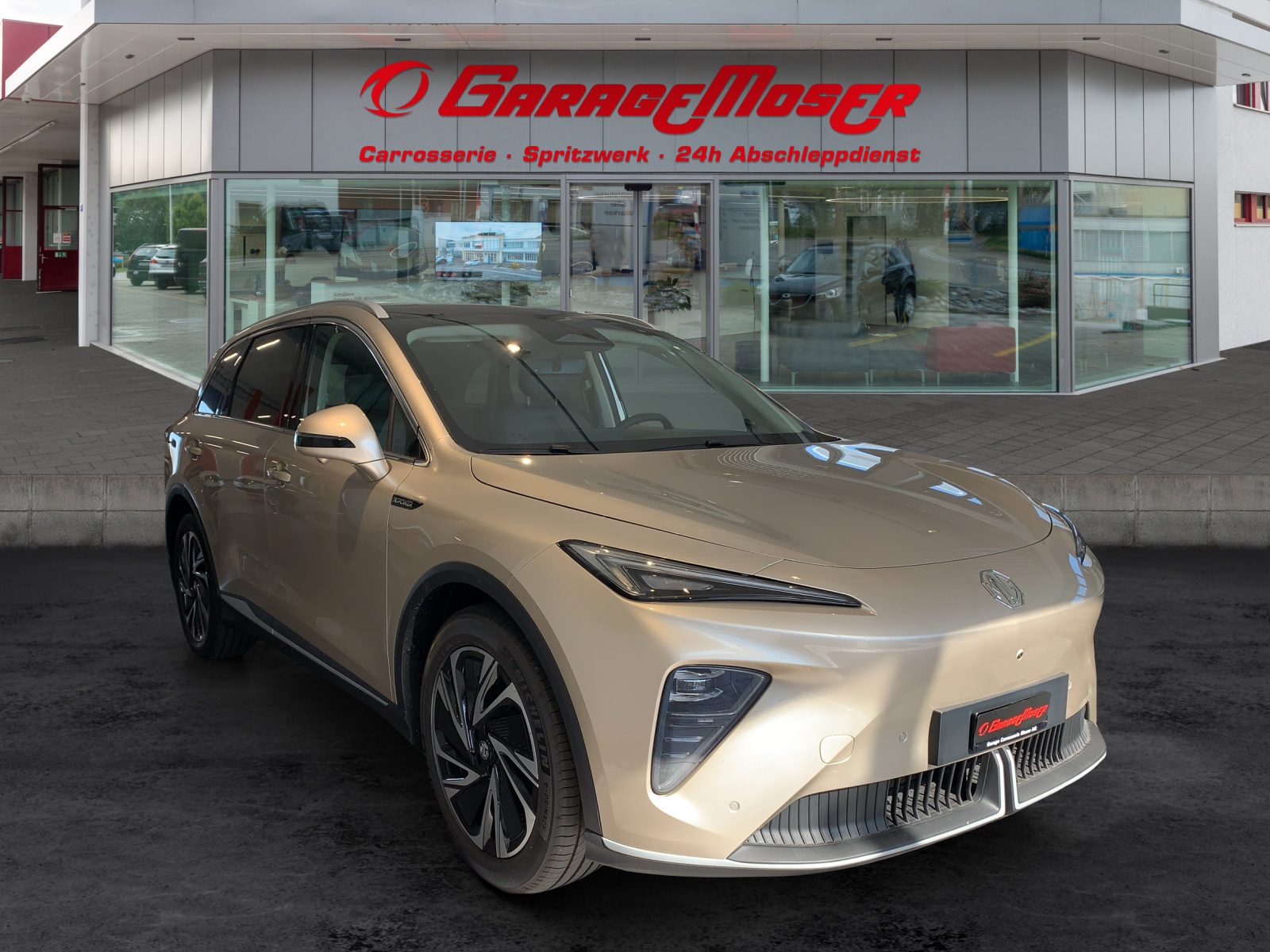 MG S6 EV 77 kWh Luxury 4WD-image-2