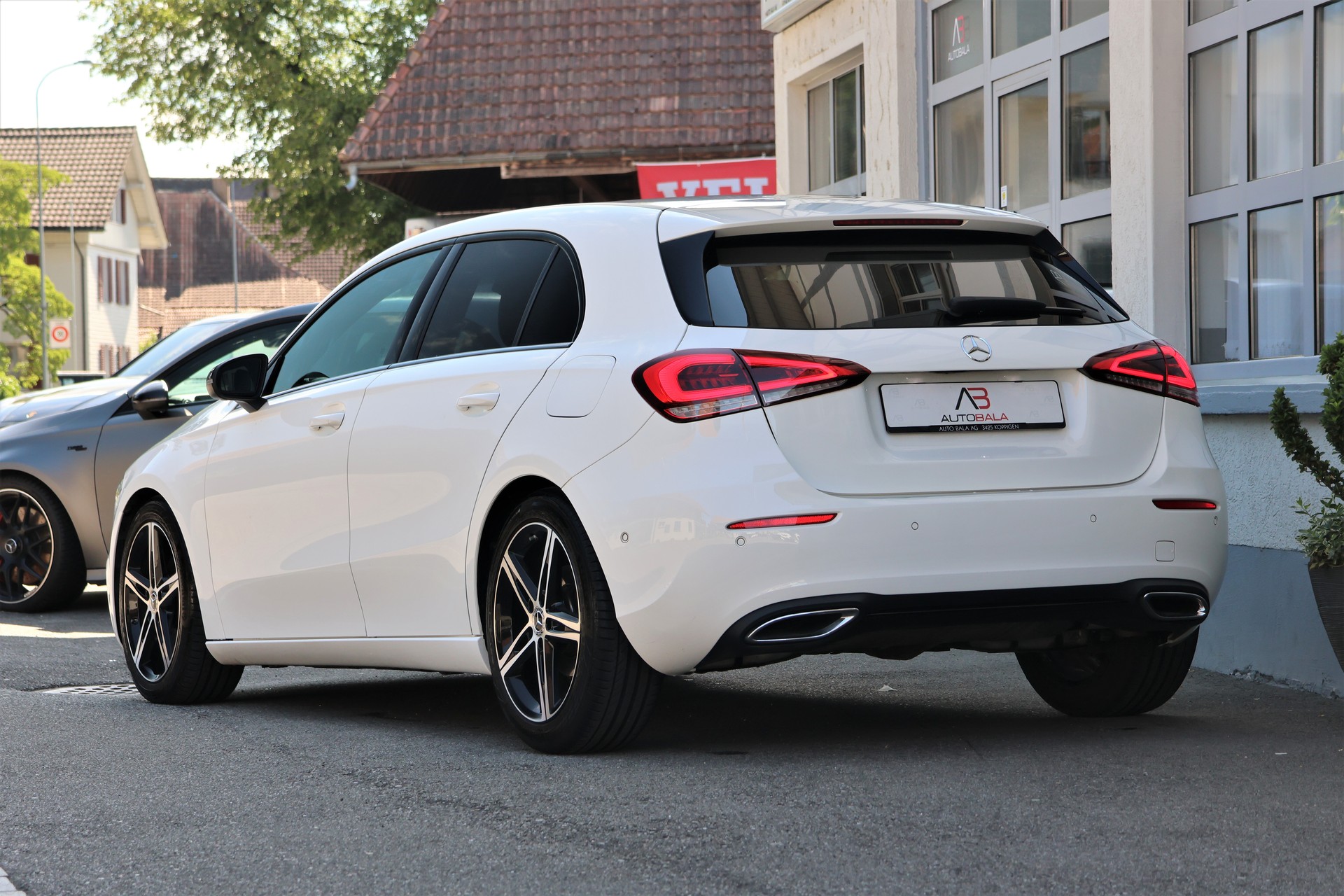 MERCEDES-BENZ A 180 Progressive 7G-DCT (CH)-showroom-element-2