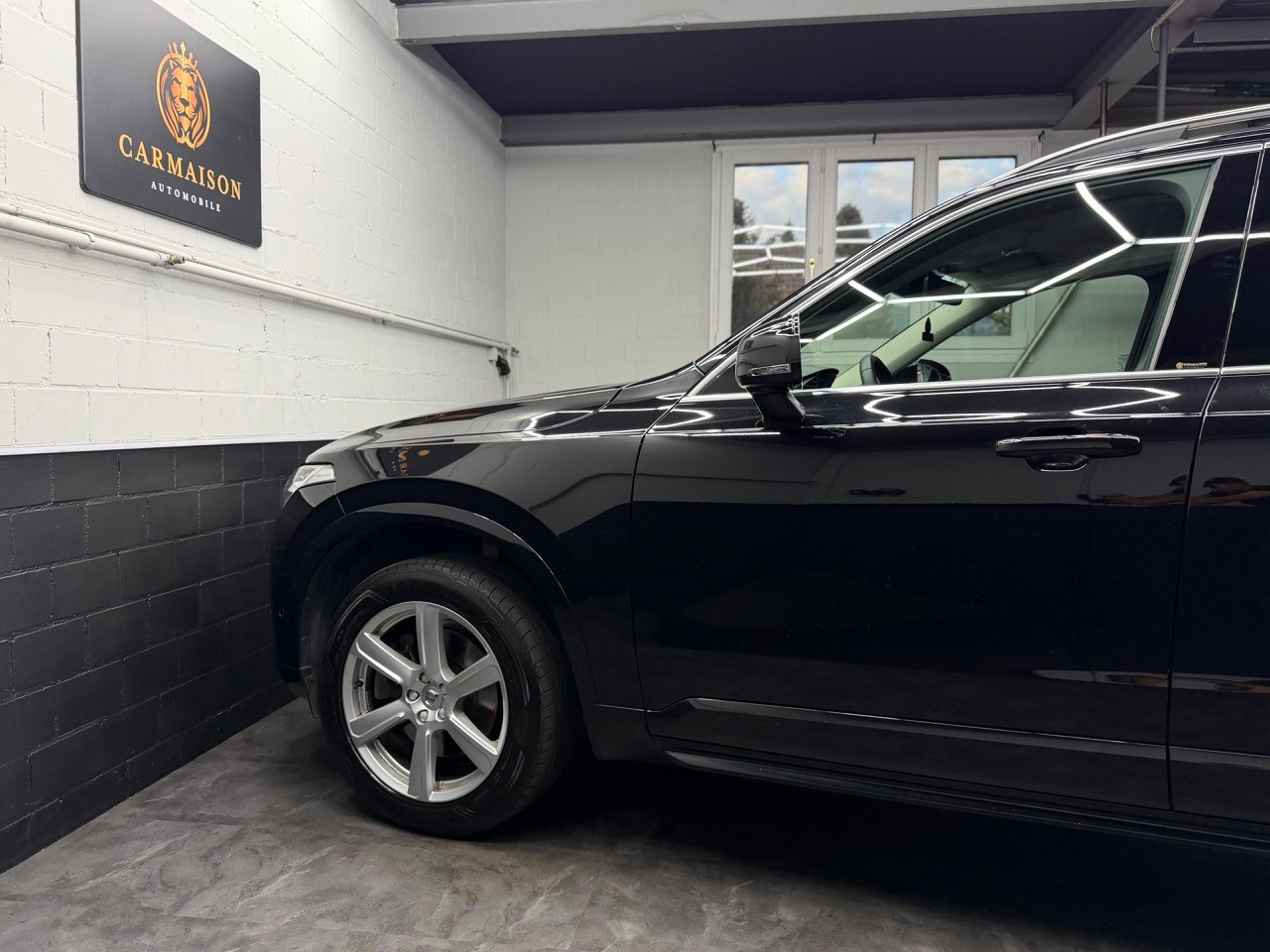 VOLVO XC90 D5 AWD Momentum Geartronic | 7. Plätzer | Rückfahrkamera | Leder | Pilot & Parkassist-image-6