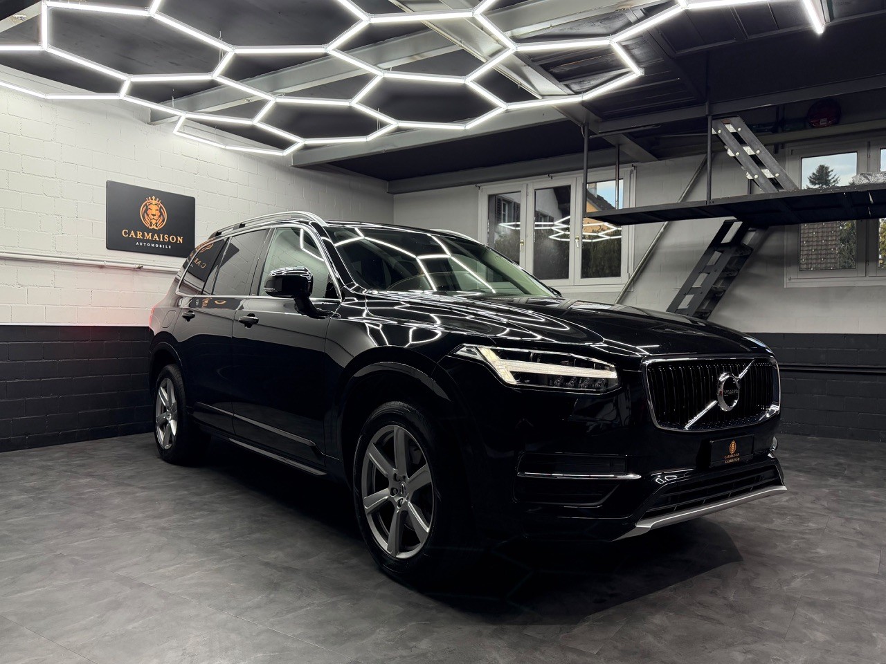 VOLVO XC90 D5 AWD Momentum Geartronic | 7. Plätzer | Rückfahrkamera | Leder | Pilot & Parkassist