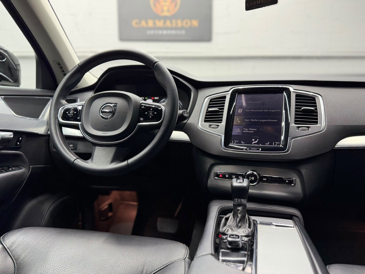 VOLVO XC90 D5 AWD Momentum Geartronic | 7. Plätzer | Rückfahrkamera | Leder | Pilot & Parkassist-image-16