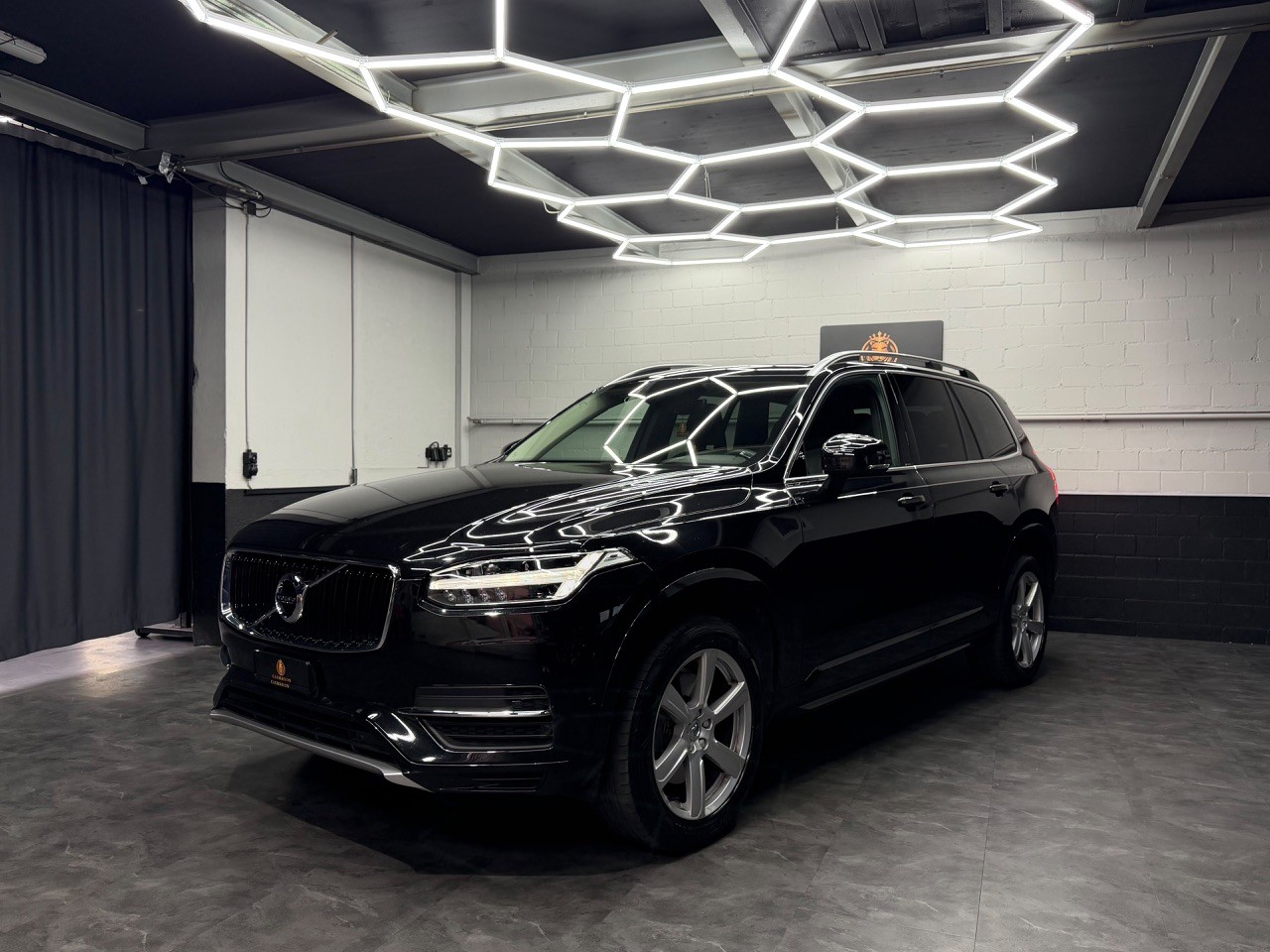 VOLVO XC90 D5 AWD Momentum Geartronic | 7. Plätzer | Rückfahrkamera | Leder | Pilot & Parkassist-showroom-element-1