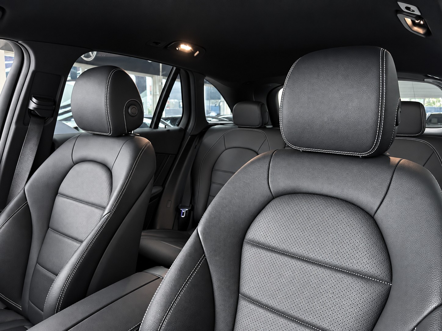 MERCEDES-BENZ GLC 200 Night Star AMG Line 4m-image-8