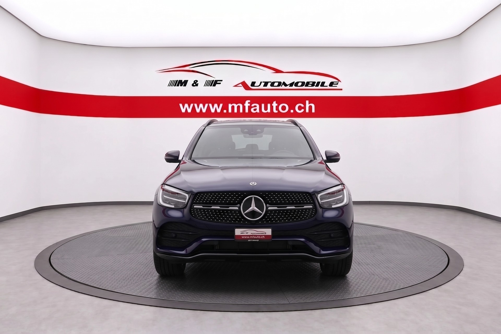 MERCEDES-BENZ GLC 200 Night Star AMG Line 4m-showroom-element-1