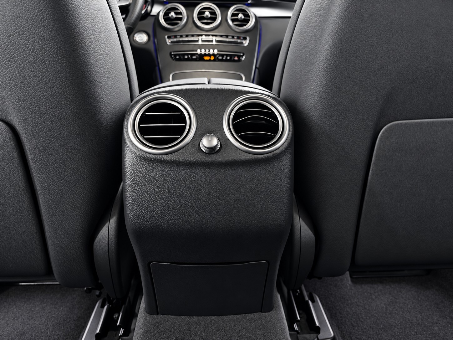 MERCEDES-BENZ GLC 200 Night Star AMG Line 4m-image-23