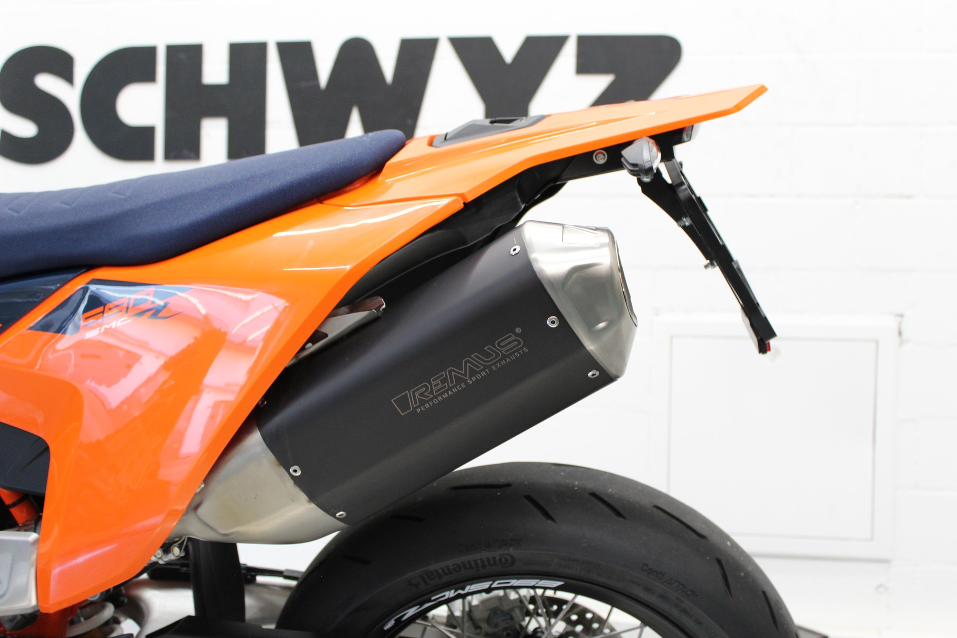 KTM 690 SMC R-image-7