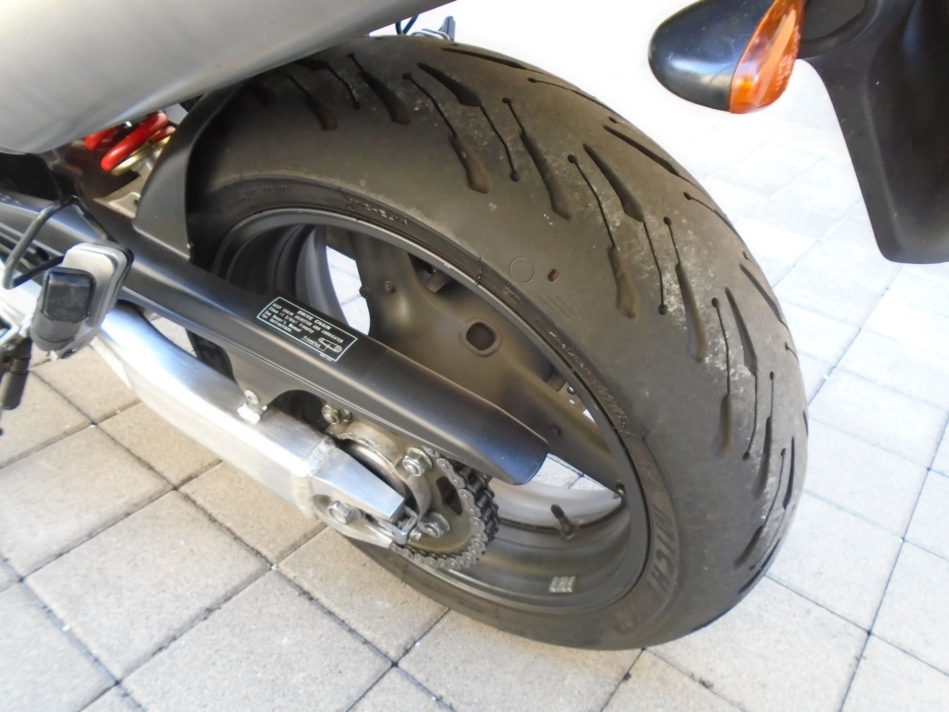 HONDA CB 900 F Hornet-image-4