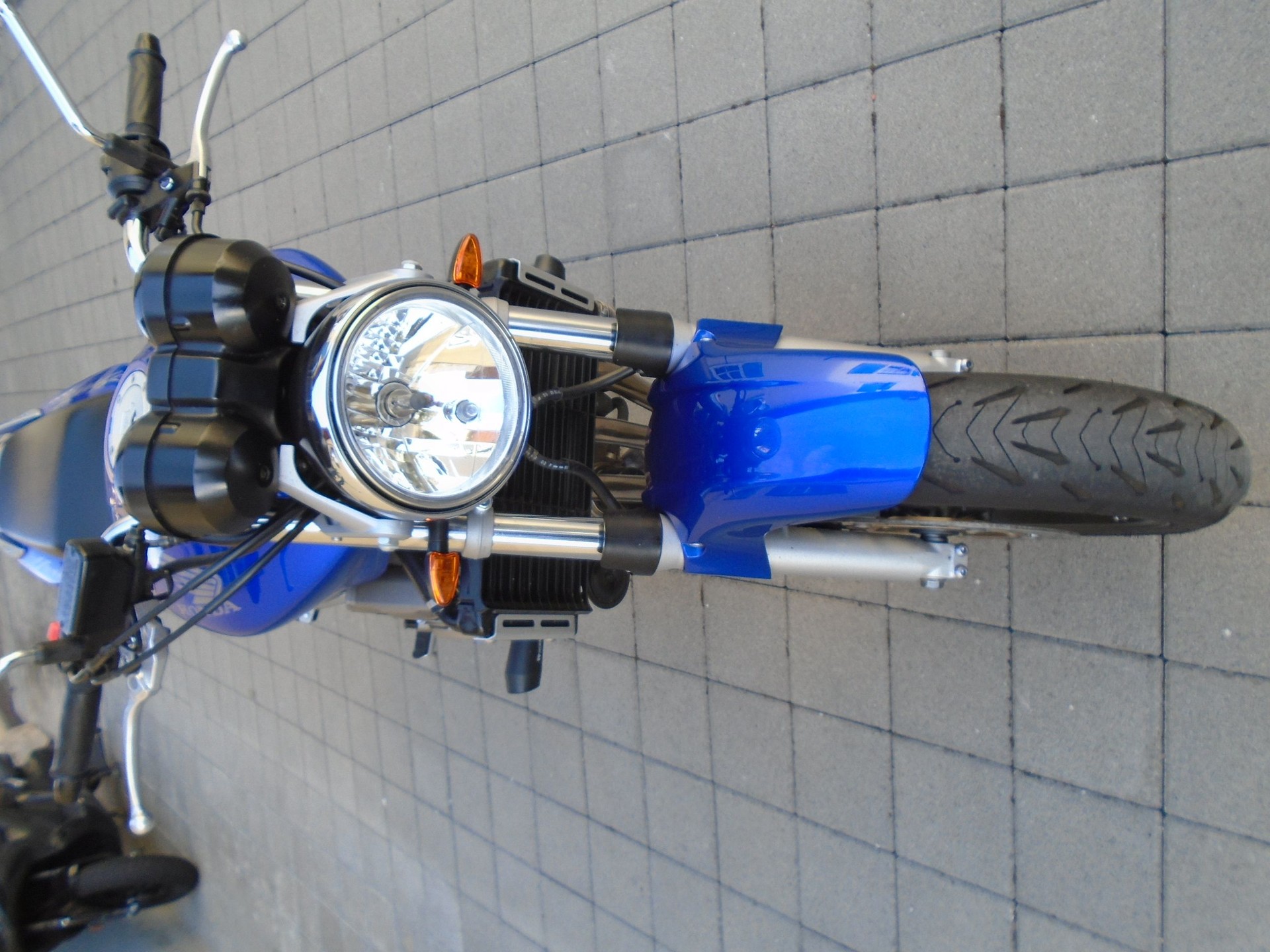 HONDA CB 900 F Hornet-image-2