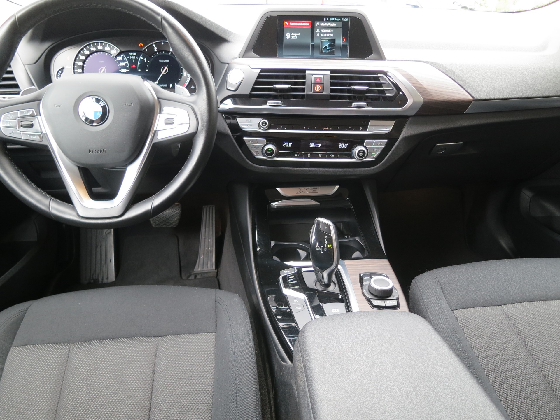 BMW X3 xDrive 25d Individual-image-10
