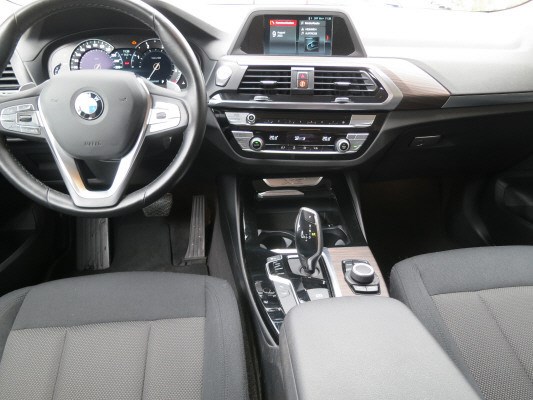 BMW X3 xDrive 25d Individual-image-6
