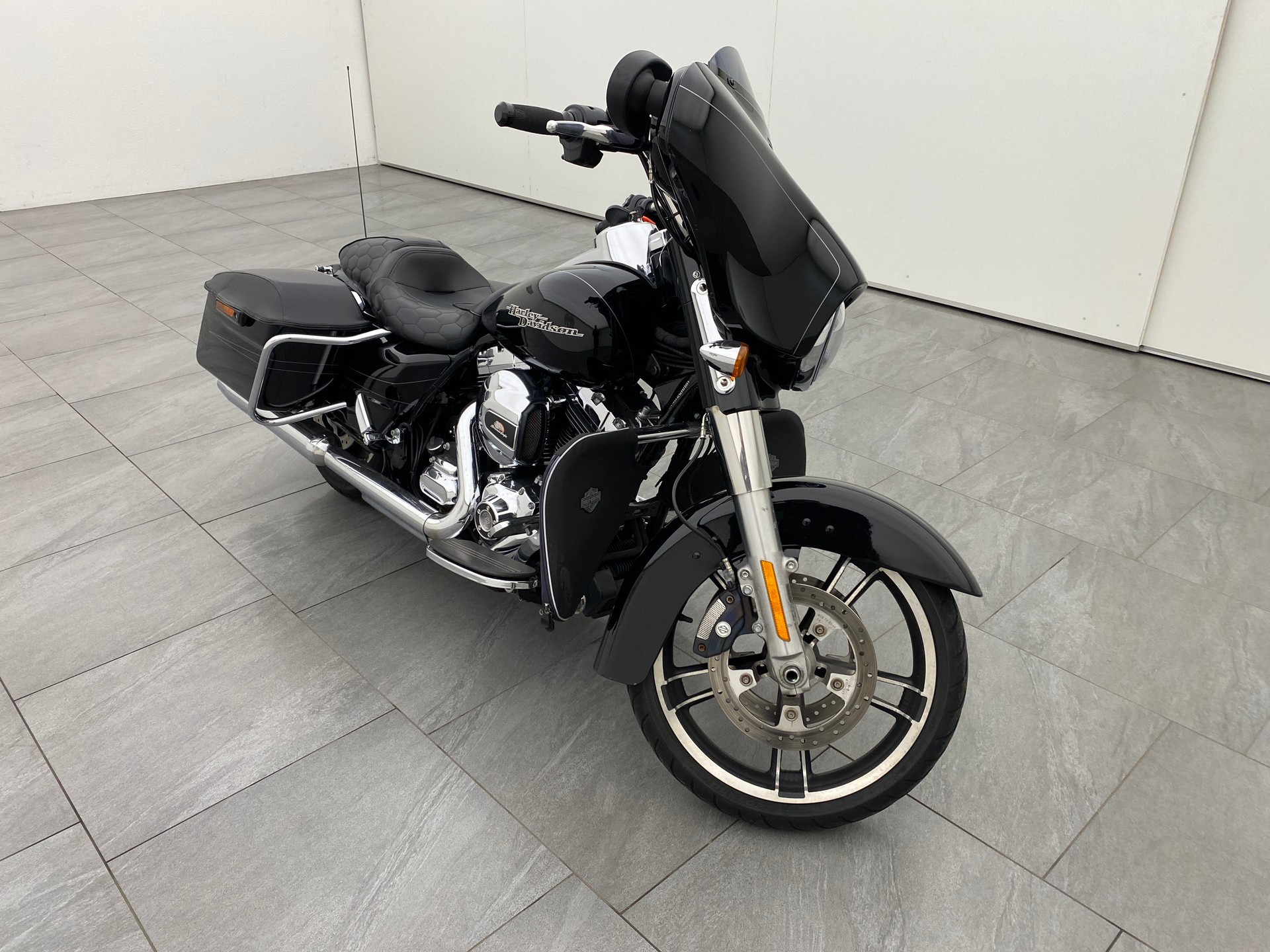 HARLEY-DAVIDSON FLHX Street Glide Special ABS-image-3