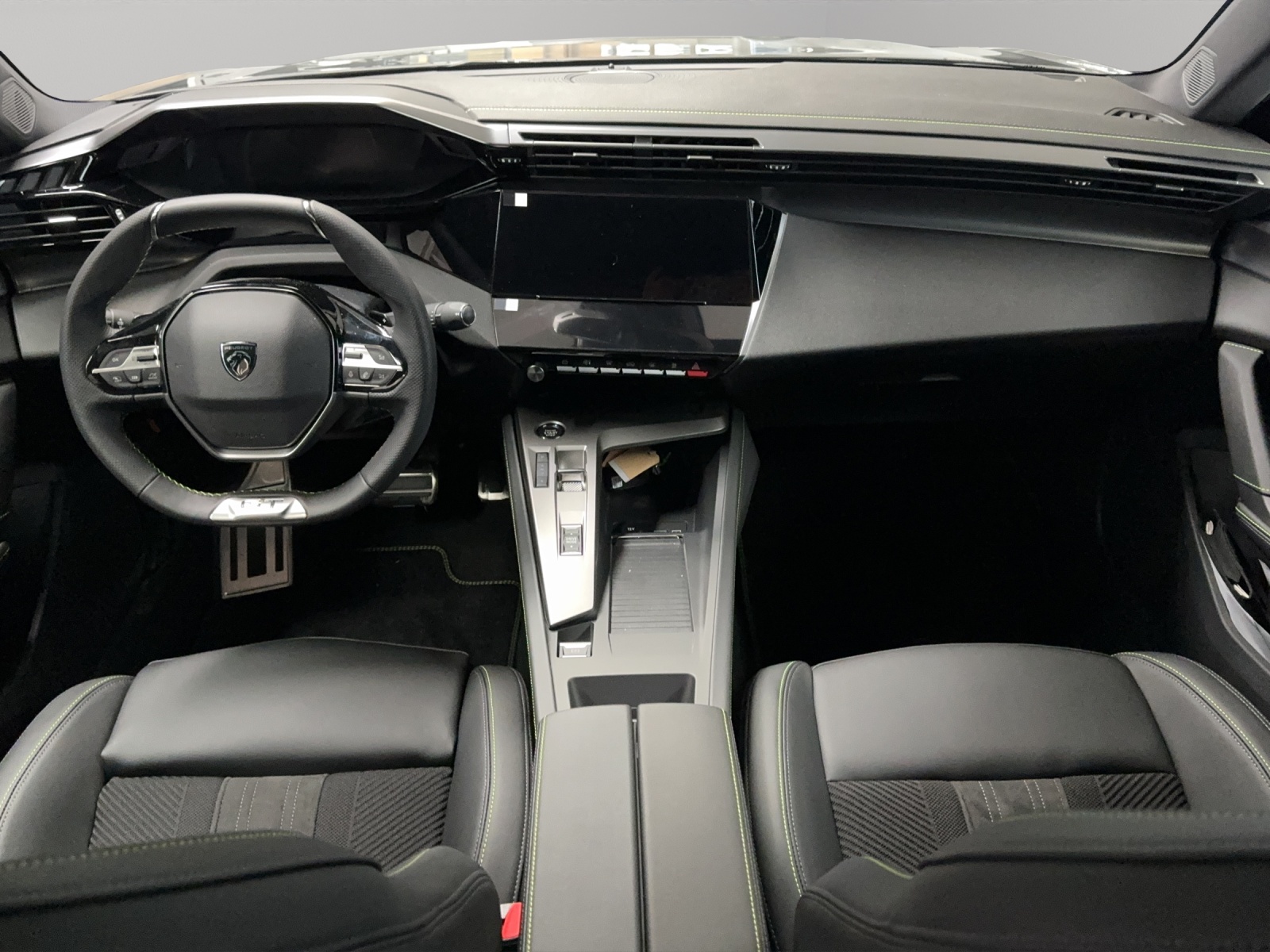 PEUGEOT 408 1.6 PHEV 180 GT-image-5