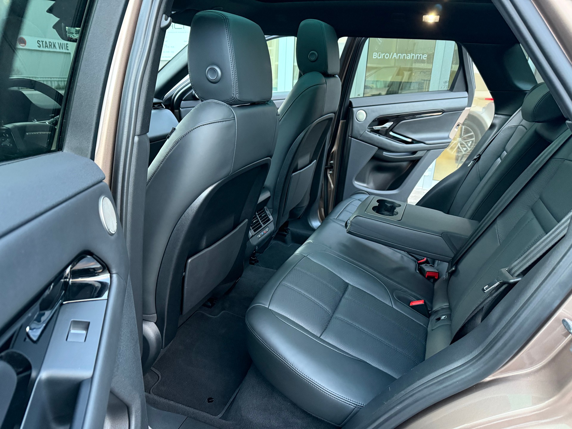 LAND ROVER Range Rover Evoque R-Dynamic P 300e SE AT8-image-8